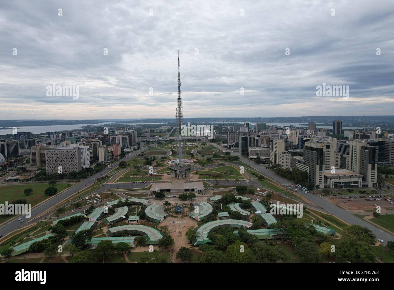 BRASILIA, BRASILE - 9 novembre 2024: Veduta aerea dell'asse Monumentale di Brasilia, Brasile. Foto di alta qualità Foto Stock