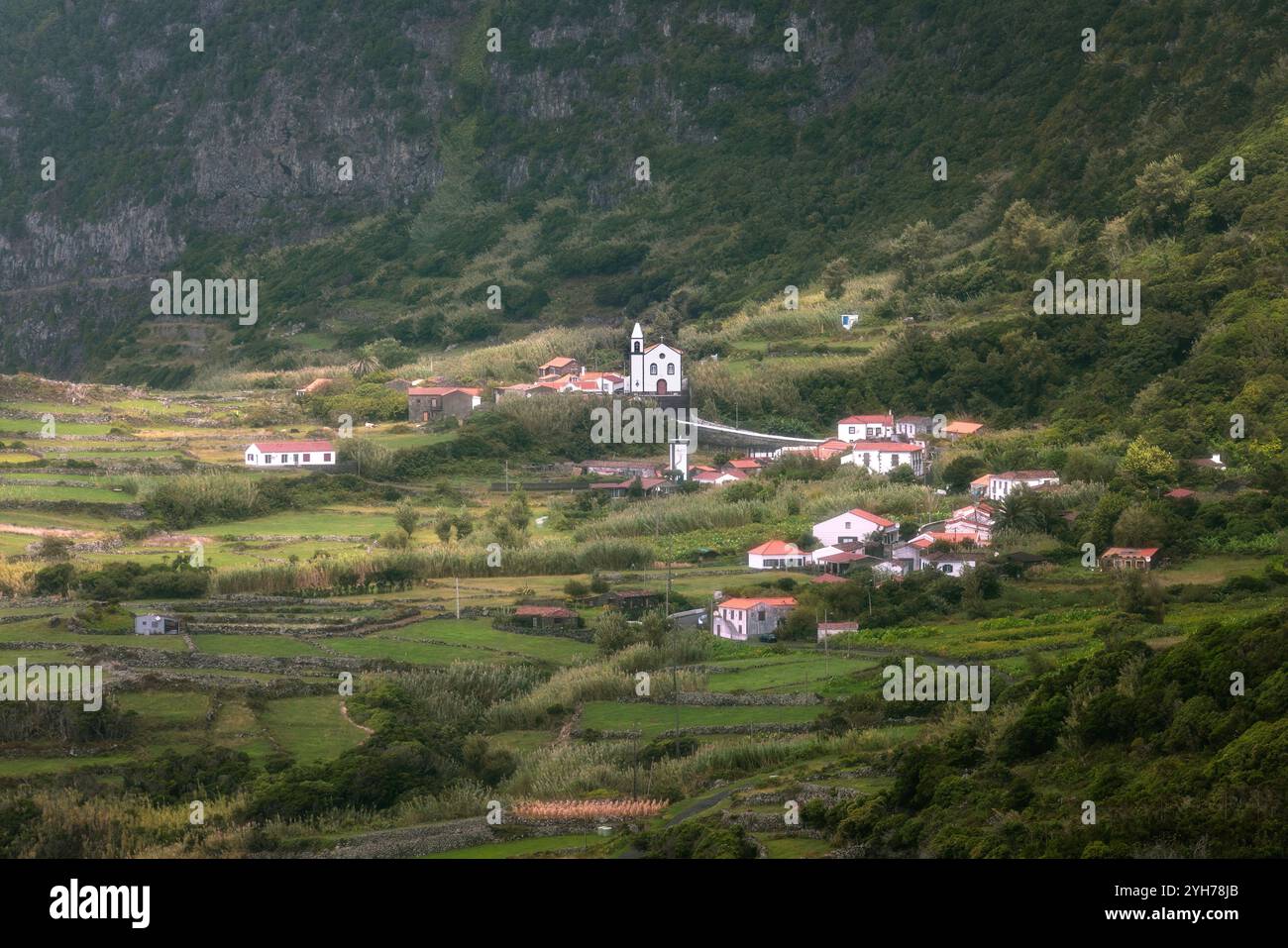 Fajã grande si trova all'interno del comune di Lajes das Flores, nell'arcipelago portoghese delle Azzorre. In particolare, detiene la distinzione di essere Foto Stock