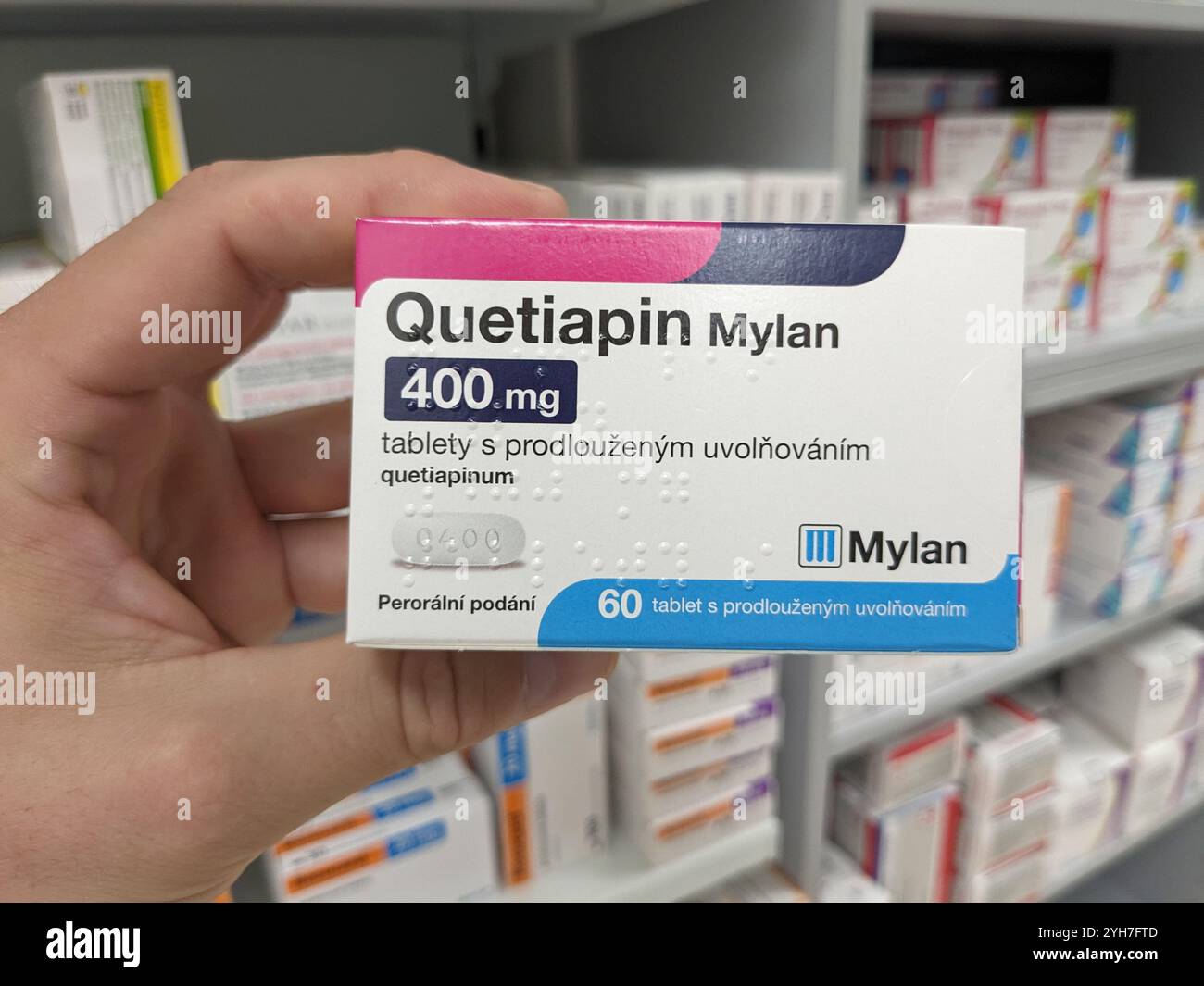 QUETIAPIN MYLAN box con CHETIAPINA principio attivo di MYLAN, usato per il trattamento della schizofrenia, disturbo bipolare. Foto Stock