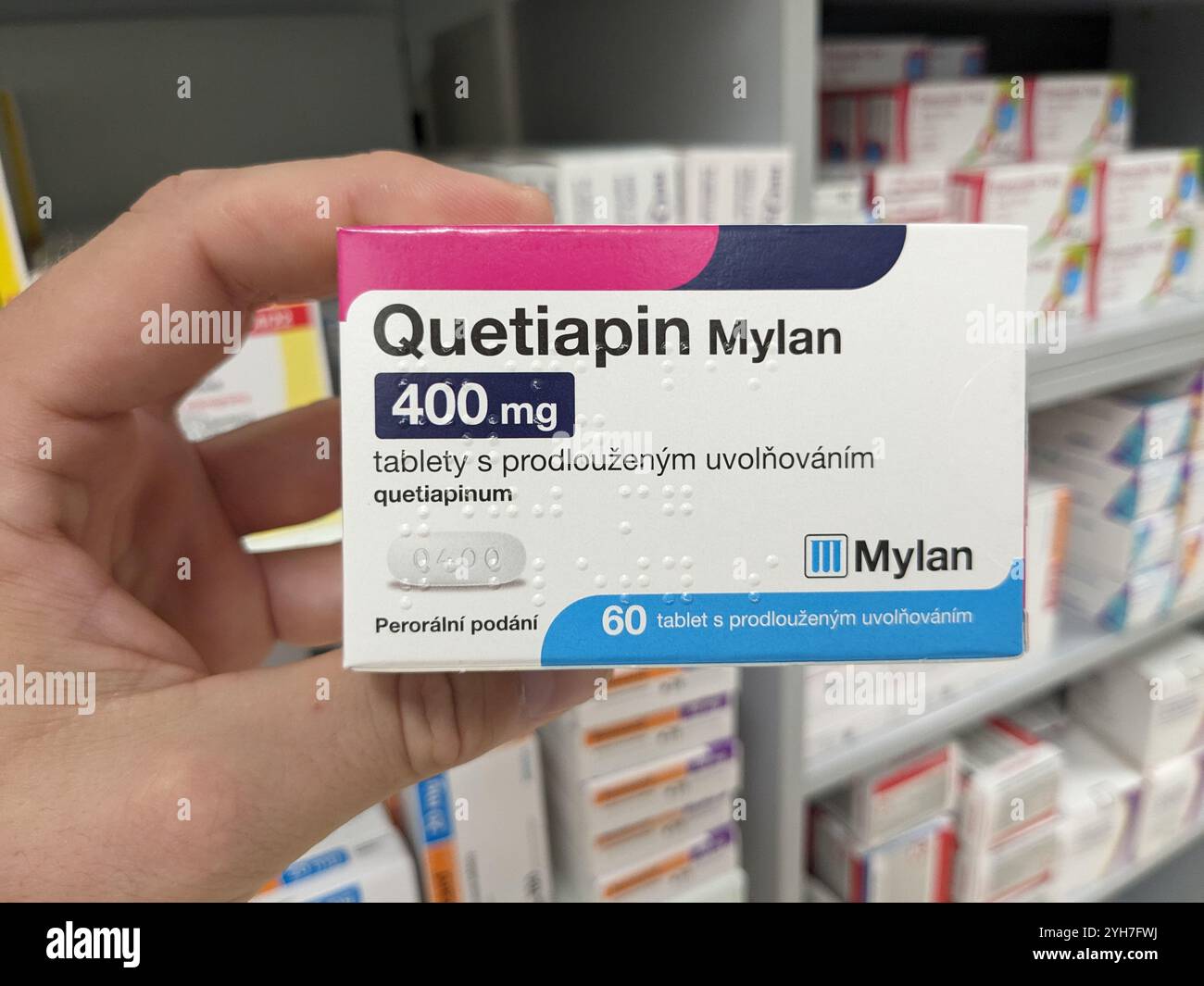 QUETIAPIN MYLAN box con CHETIAPINA principio attivo di MYLAN, usato per il trattamento della schizofrenia, disturbo bipolare. Foto Stock