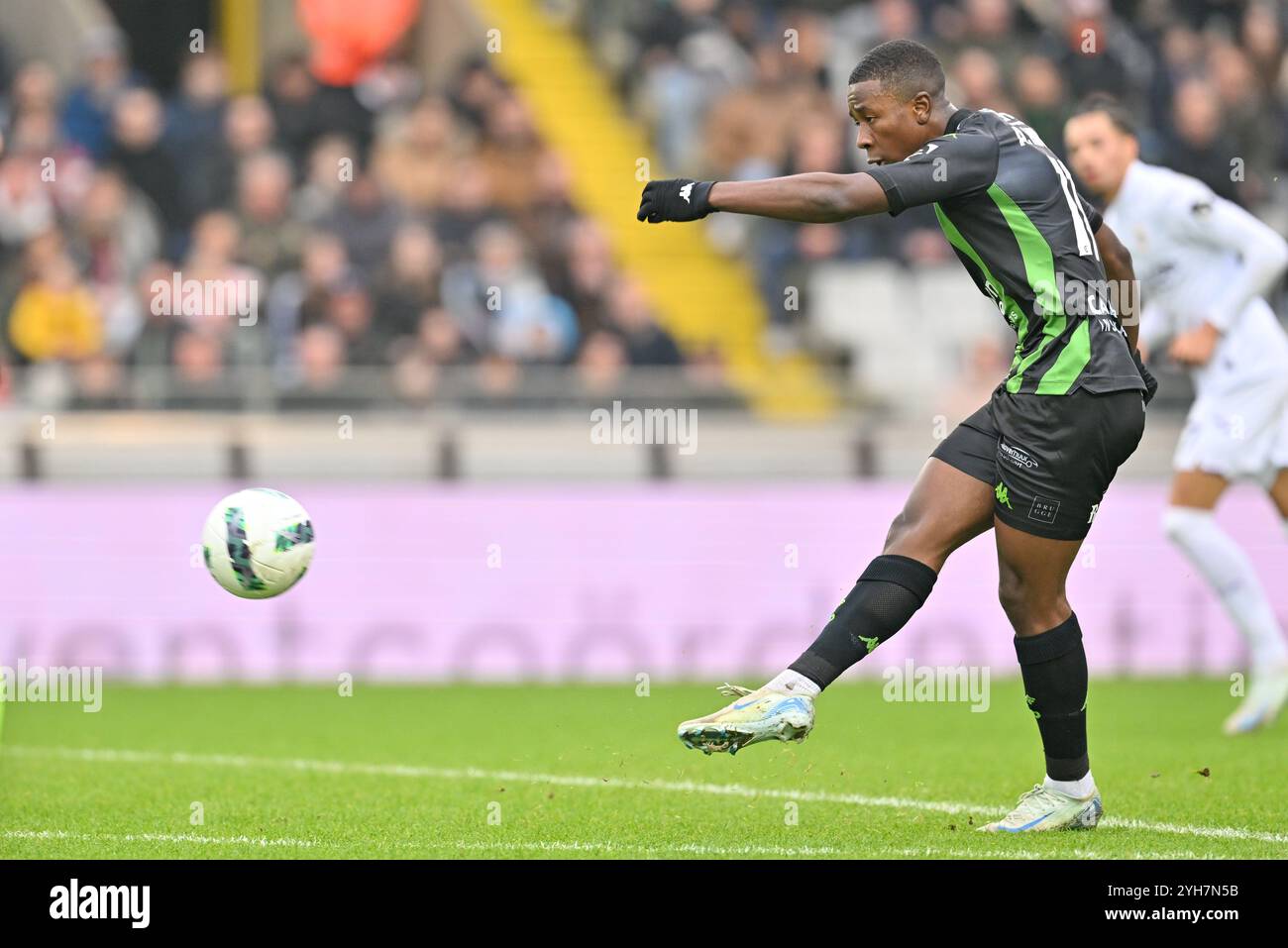 Alan Minda di Cercle raffigurato in azione durante una partita di calcio tra Cercle Brugge e RSC Anderlecht, domenica 10 novembre 2024 a Brugge, il giorno 14 della stagione 2024-2025 della prima divisione del campionato belga 'Jupiler Pro League'. BELGA FOTO DAVID CATRY Foto Stock