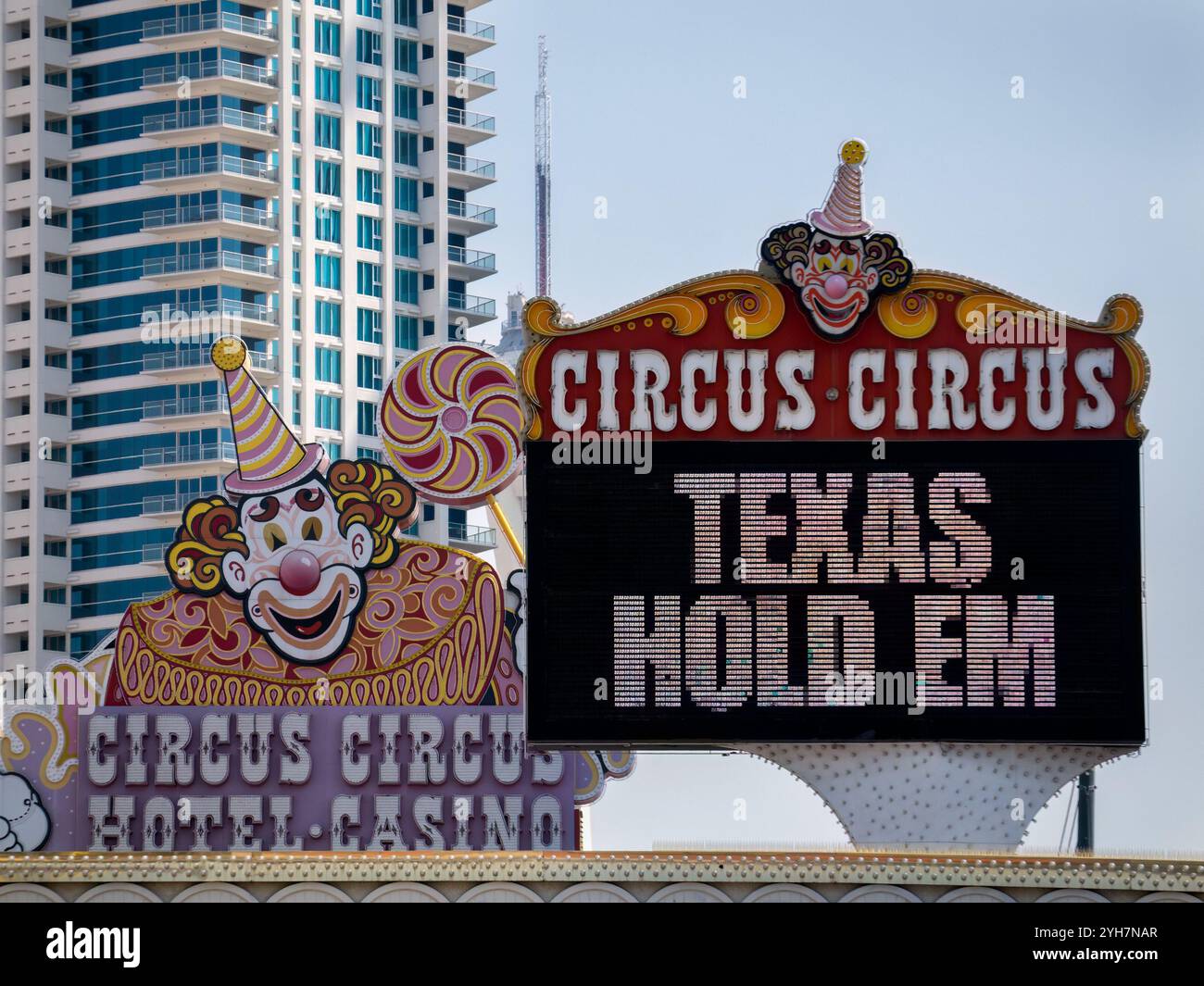 LAS VEGAS. NEVADA, Stati Uniti - 3 GIUGNO 2013: Insegna per Texas Holdem Poker al Circus Circus Hotel Casino Foto Stock