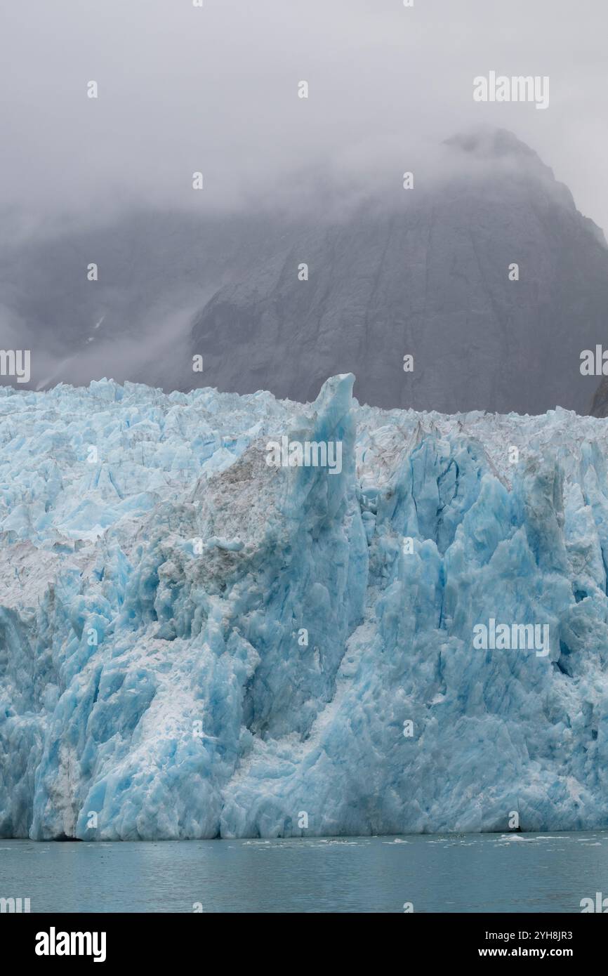 Alaska, baia di LeConte, ghiacciaio di LeConte. Faccia del ghiacciaio. Foto Stock