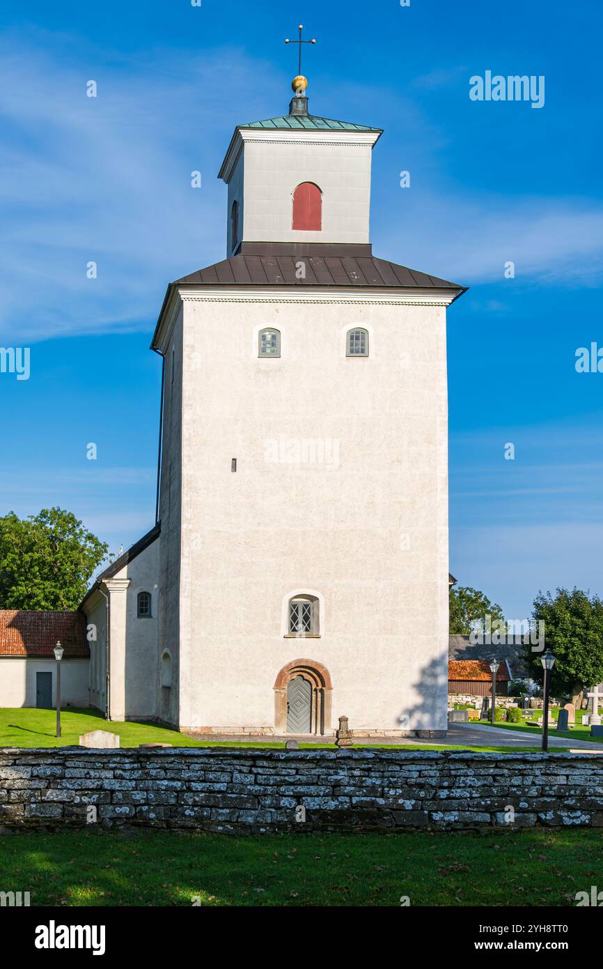 Chiesa e cimitero del XII secolo a Norra Möckleby, isola di Öland, Kalmar län, Svezia. Foto Stock