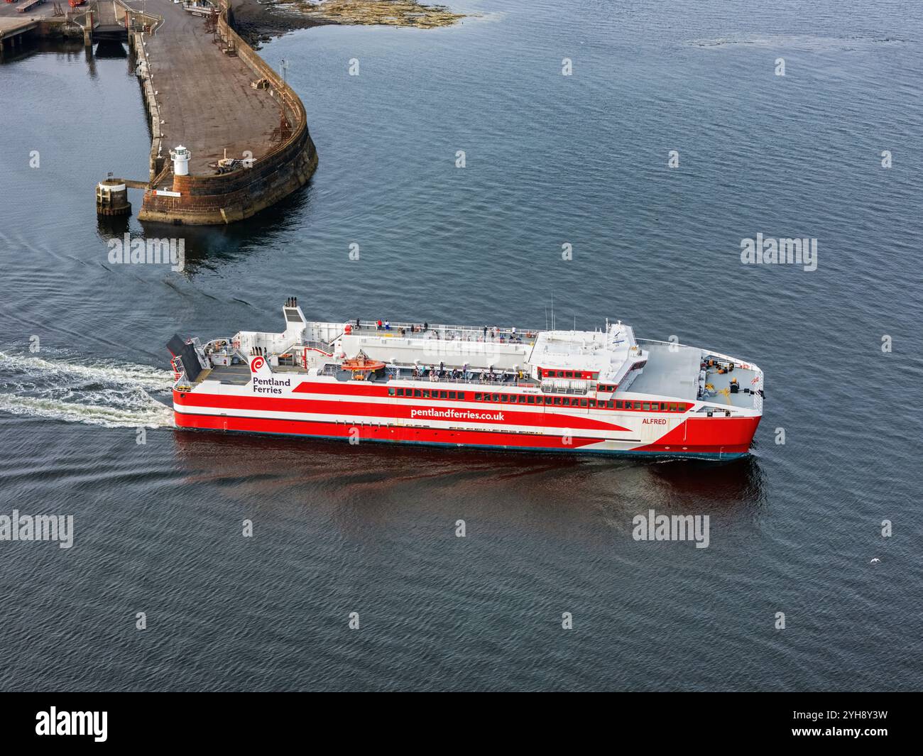 Il catamarano Alfred, gestito dalla Pentland Ferries con sede alle Orcadi. Nella foto sulla rotta Brodick-Troon quando si va in chartere a Caledonian MacBrayne. Foto Stock