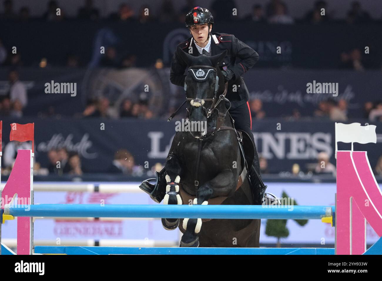 Verona, Italia. 10 novembre 2024. Giacomo Casadei in sella a Marbella du Chabli in azione durante CSI5*- W Longines FEI Jumping World Cup 2024 Gran Prix presentato da KASK, al Pala Fimauto il 10 novembre 2024, Verona, Italia. Crediti: Roberto Tommasini/Alamy Live News Foto Stock