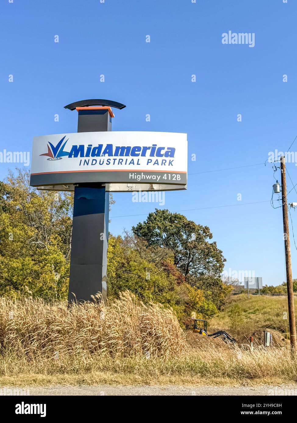 Pryor, Oklahoma, Stati Uniti d'America - 10.24.2024: Cartello d'ingresso al MidAmerica Industrial Park Foto Stock