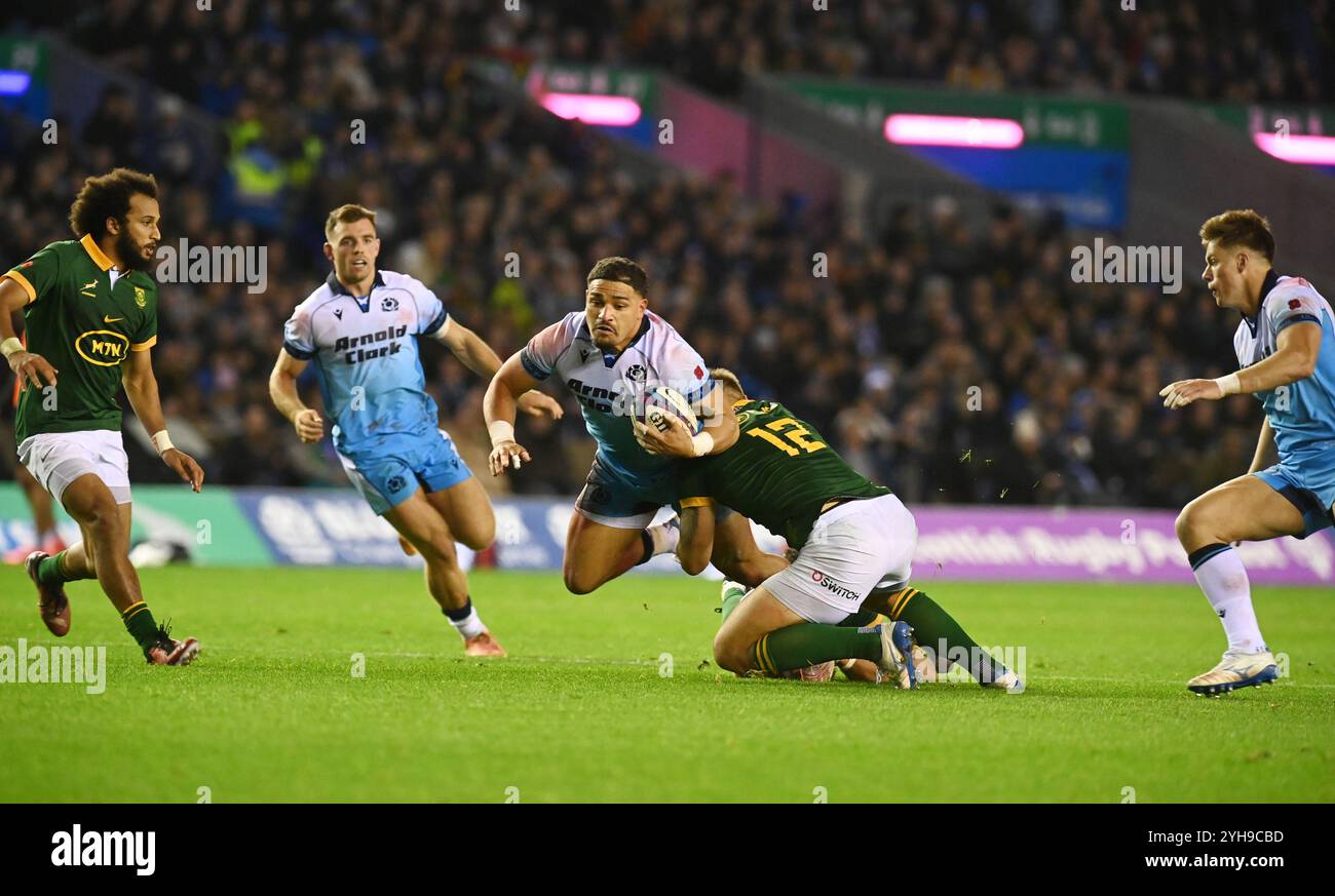 Scottish gas Murrayfield . Edimburgo Scozia Regno Unito 10 novembre 24 TEST AUTUNNALI 2024/25 Scozia contro Sud Africa Sione Tuipulotu Capitano di Scozia affrontato dall'Africa di Andre Esterhuizen crediti: eric mccowat/Alamy Live News Foto Stock