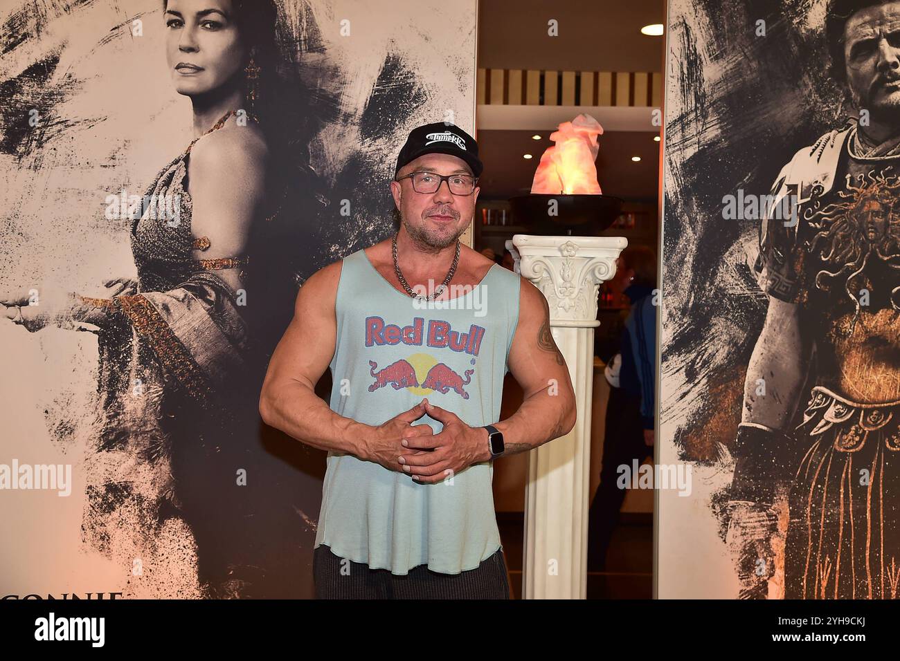 Fan Event GLADIATOR II im Kino Zoo Palast DJ Tomekk Event-Screening im Zoopalast Berlin, Die Gladiatoren besuchen Berlin zum fan Event GLADIATOR II AM 10.11.2024 Photopress Mueller Foto Stock