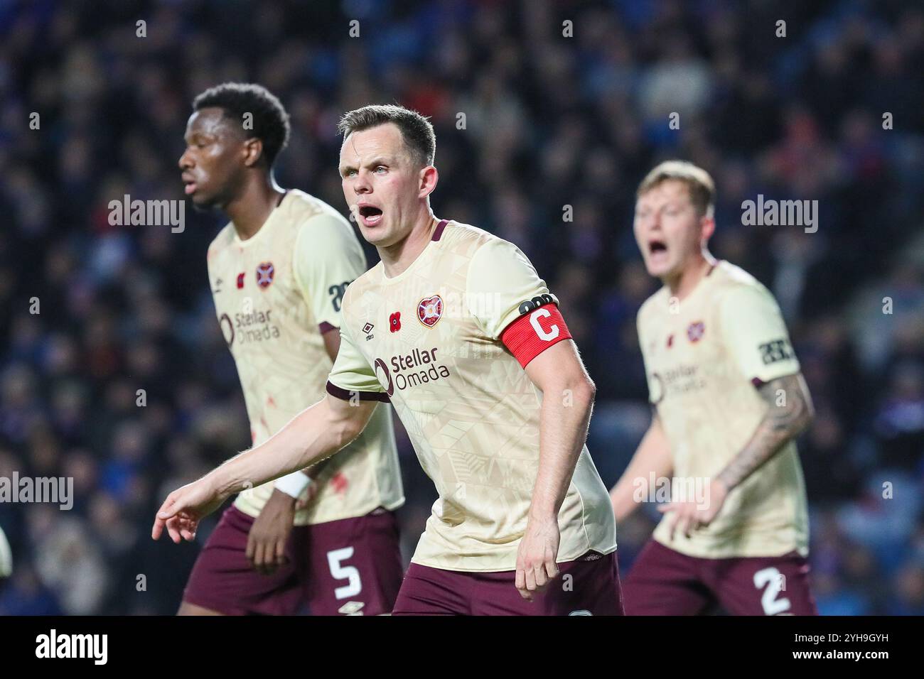 Glasgow, Regno Unito. 10 novembre 2024. I Rangers giocarono il cuore del Midlothian (Hearts) nella Scottish Premiership all'Ibrox Stadium, Glasgow, Scozia, Regno Unito. Il punteggio finale è stato Rangers 1-0 Hearts. Il gol per i Rangers fu segnato da Cyriel Dessers (Rangers 9) in 6 minuti. Crediti: Findlay/Alamy Live News Foto Stock