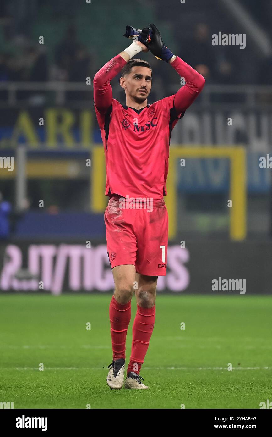 Milano, Italia il 10 novembre 2024. Alex Meret della SSC Napoli durante la partita di calcio di serie A Inter Milan e SSC Napoli allo Stadio San Siro di Milano, Italia il 10 novembre 2024 Credit: Piero Cruciatti/Alamy Live News Foto Stock