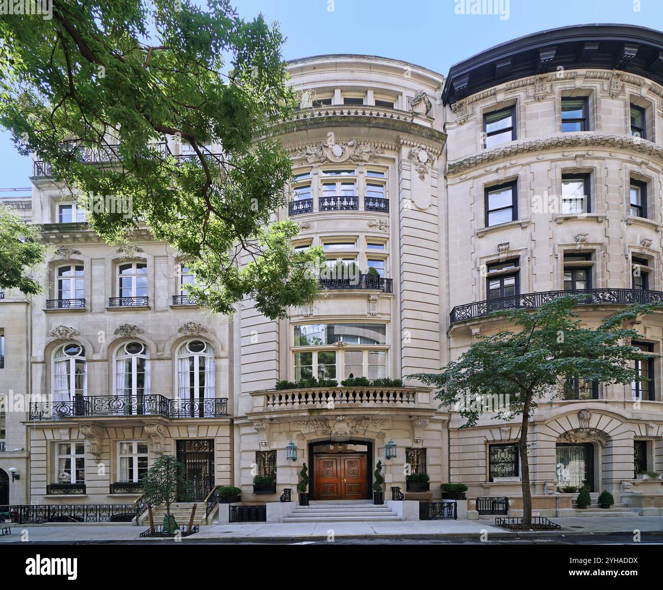 Eleganti vecchie case cittadine di New York in stile Beaux Arts francese Foto Stock