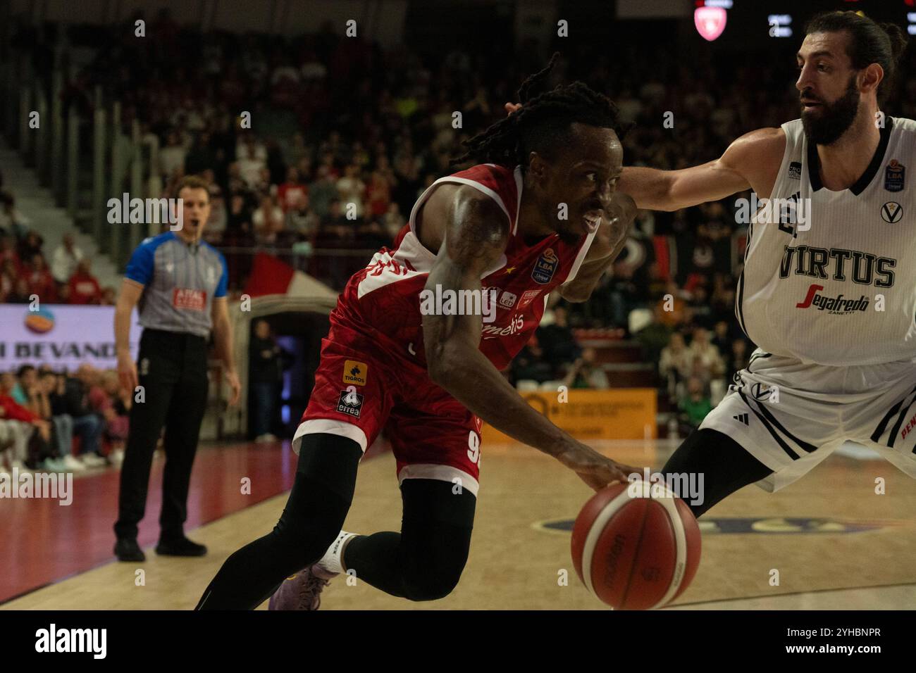 92 Jaron Johnson Openjobmetis Varese durante il match per il LBA Italy Championship tra Openjobmetis Varese e Virtus Bologna, a Varese, in Italia, il 10 novembre 2024 Foto Stock