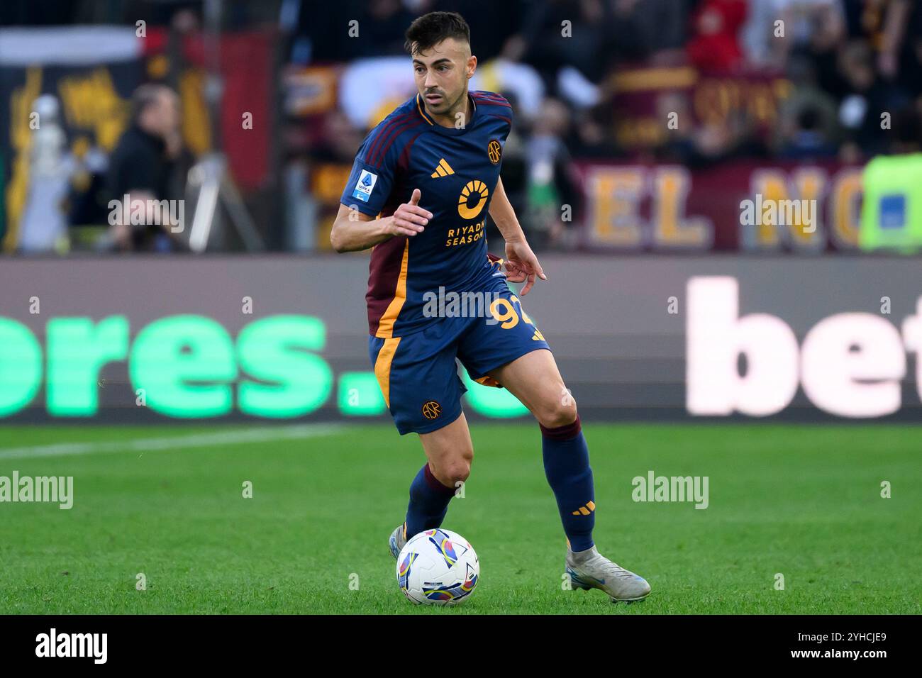 Stephan El Shaarawy di AS Roma in azione durante la partita di serie A tra AS Roma e Bologna FC allo stadio Olimpico di Roma (Italia), 10 novembre 2024. Foto Stock