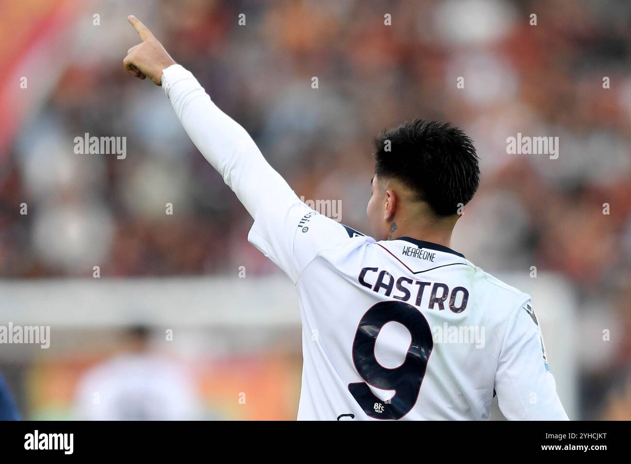 Santiago Castro del Bologna festeggia dopo aver segnato il gol del 0-1 durante la partita di serie A tra AS Roma e Bologna FC allo stadio Olimpico di Roma (Italia), 10 novembre 2024. Foto Stock