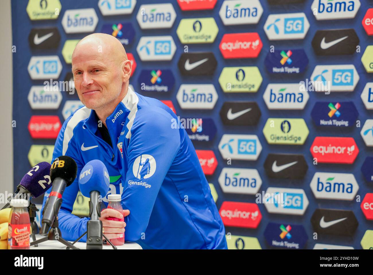 Oslo 20241111. L'allenatore della nazionale norvegese Staale Solbakken tiene una conferenza stampa al Thon Hotel Storo in vista delle partite di campionato contro Slovenia e Kashakstan. Foto: Amanda Pedersen Giske / NTB Foto Stock