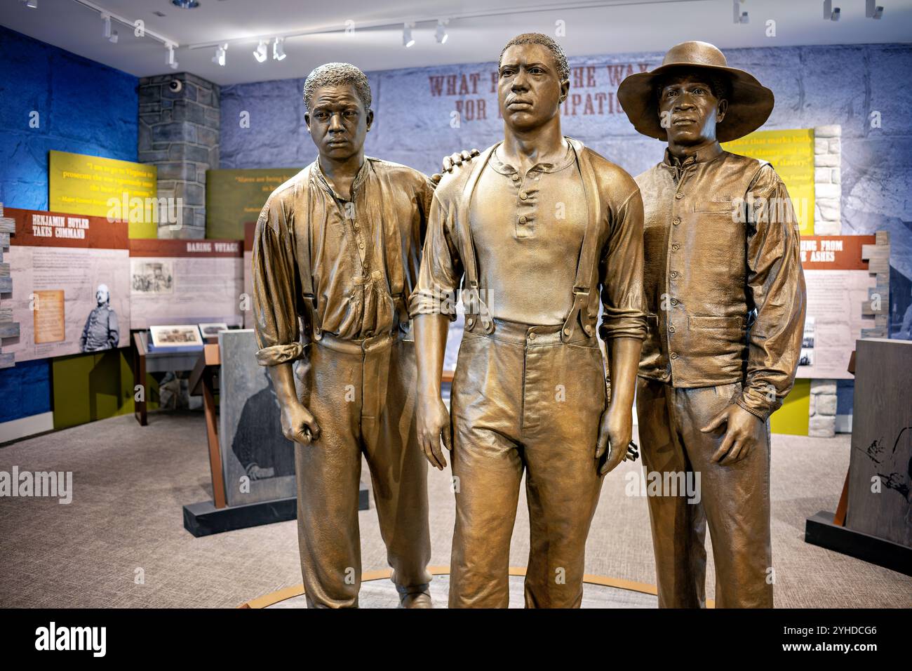 Fort Monroe Contraband Refugees Exhibit Hampton Virginia // HAMPTON, Virginia — esposizione educativa presso il Fort Monroe Visitor & Education Center commemora Frank Baker, James Townsend e Shepard Mallory, fuggiti dalle forze confederate il 23 maggio 1861. La mostra onora questi primi rifugiati "contrabbandieri" e le migliaia che seguirono, in cerca di libertà a Fort Monroe durante la guerra civile. Foto Stock