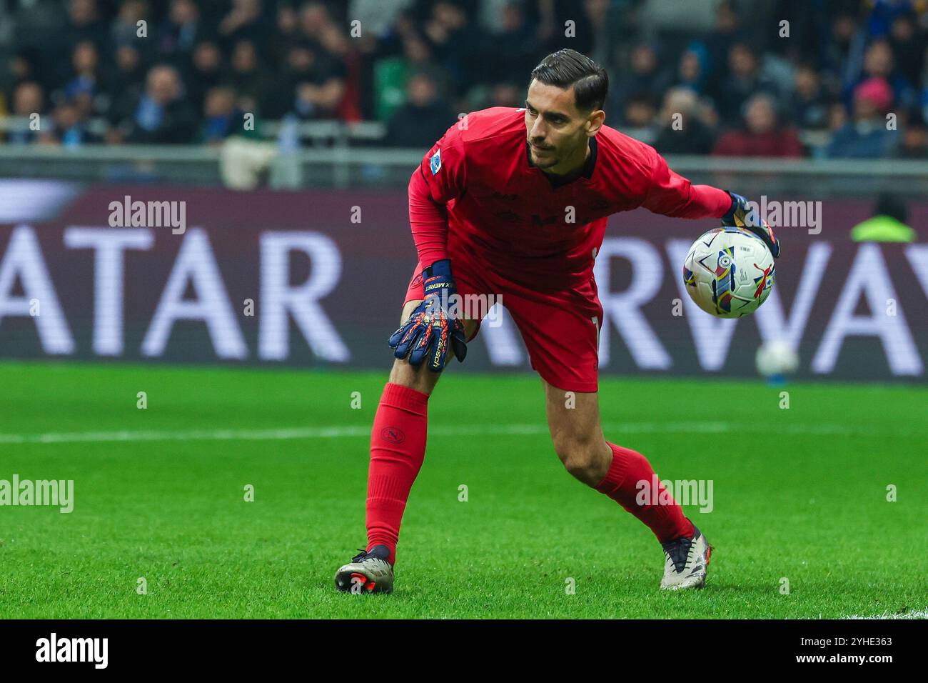 Milano, Italia. 10 novembre 2024. Alex Meret della SSC Napoli visto in azione durante la partita di calcio di serie A 2024/25 tra FC Internazionale e SSC Napoli allo Stadio San Siro crediti: dpa/Alamy Live News Foto Stock