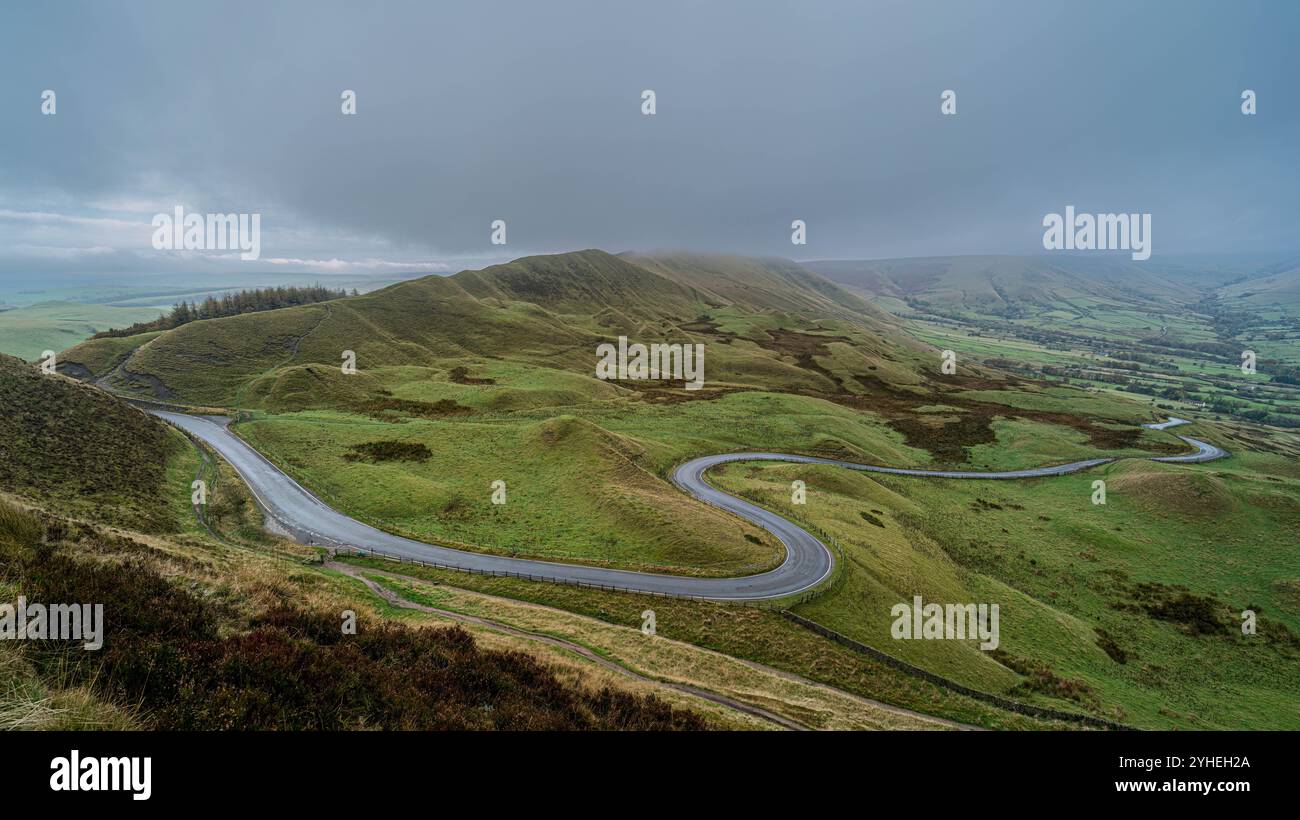 Serpentine Road, Peak District Foto Stock