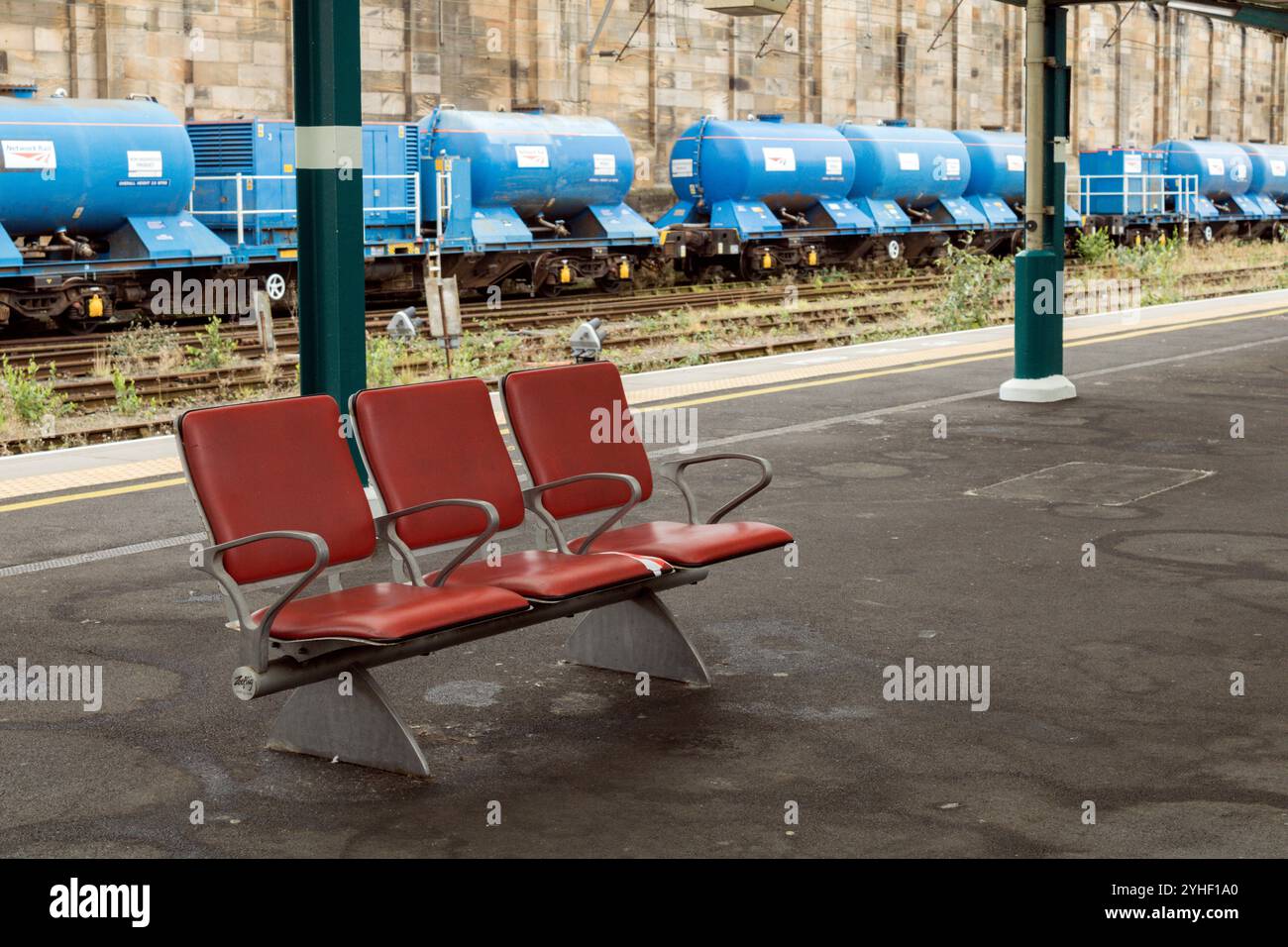 Carri ferroviari per il trattamento della testa del treno, con stallo alla stazione ferroviaria di Carlisle. Foto Stock