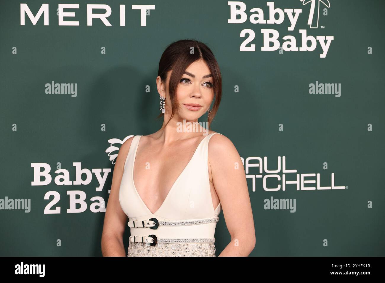 Sarah Hyland partecipa al Baby2Baby Gala 2024 al Pacific Design Center il 9 novembre 2024 a West Hollywood, California. Foto: Crash/imageSPACE/MediaPunch Foto Stock