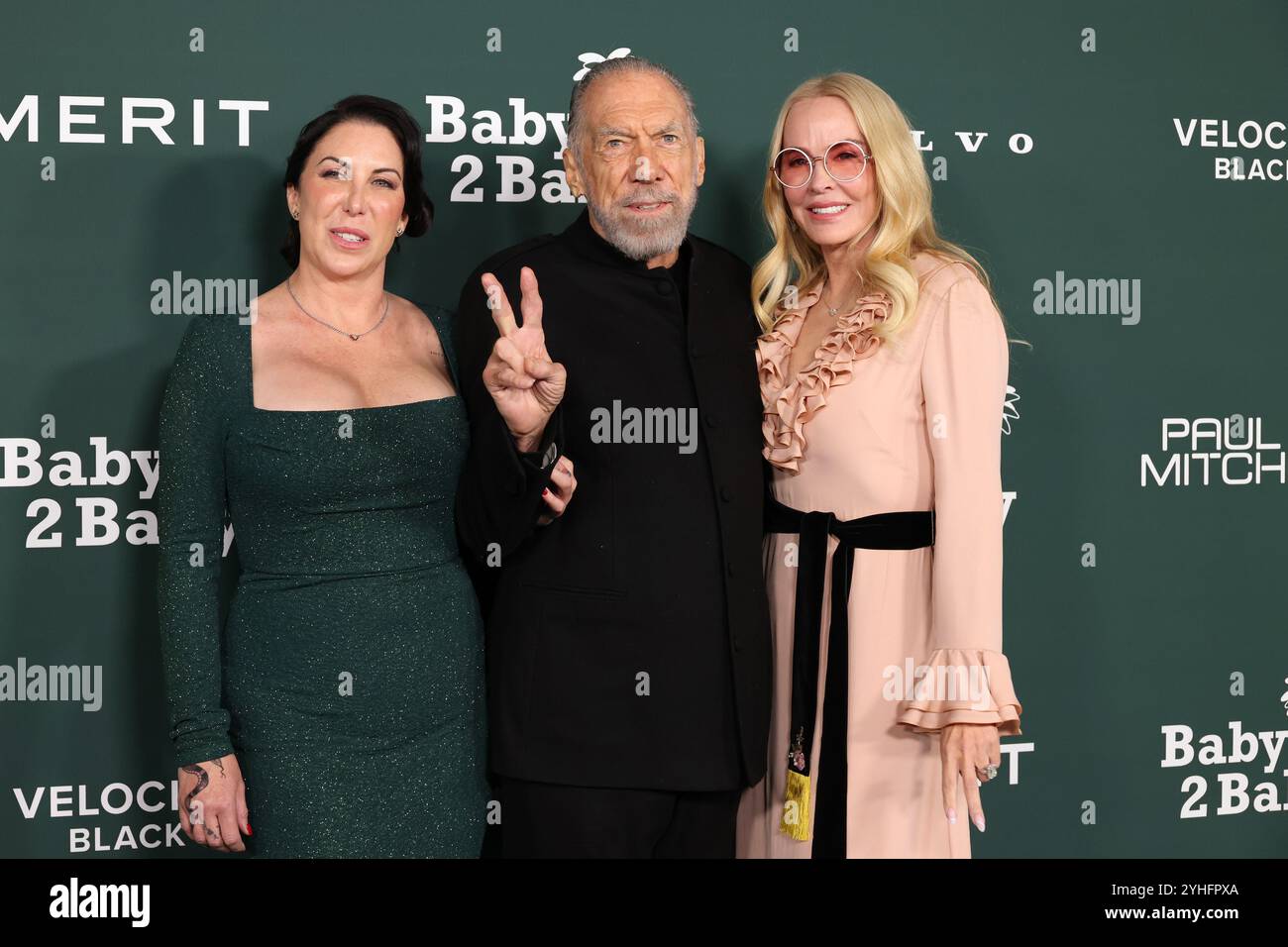 Alexis DeJoria, John Paul DeJoria ed Eloise DeJoria partecipano al Baby2Baby Gala 2024 al Pacific Design Center il 9 novembre 2024 a West Hollywood, California. Foto: Crash/imageSPACE/MediaPunch Foto Stock