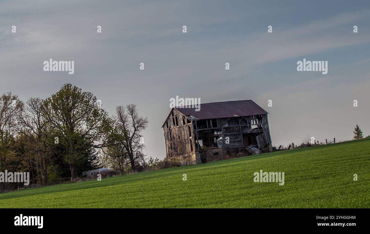 La bellezza dei vecchi fienili Foto Stock