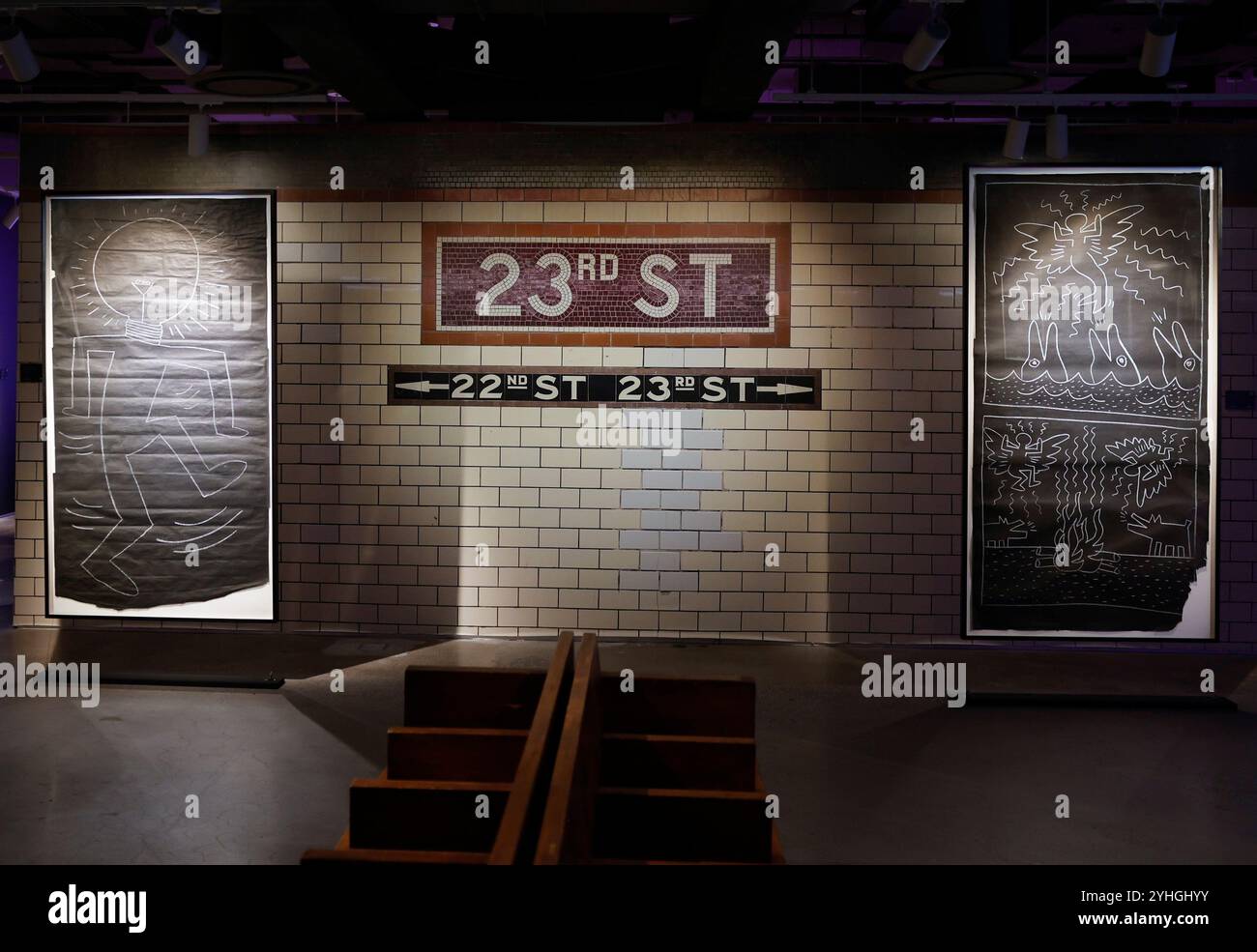 New York, Stati Uniti. 11 novembre 2024. Le opere di Keith Haring sono in mostra come parte dell'asta Now and Contemporary Evening Auction quando Sotheby's ospita un'anteprima mediatica per il New York Marquee Sales lunedì 11 novembre 2024 a New York City. Foto di John Angelillo/UPI credito: UPI/Alamy Live News Foto Stock