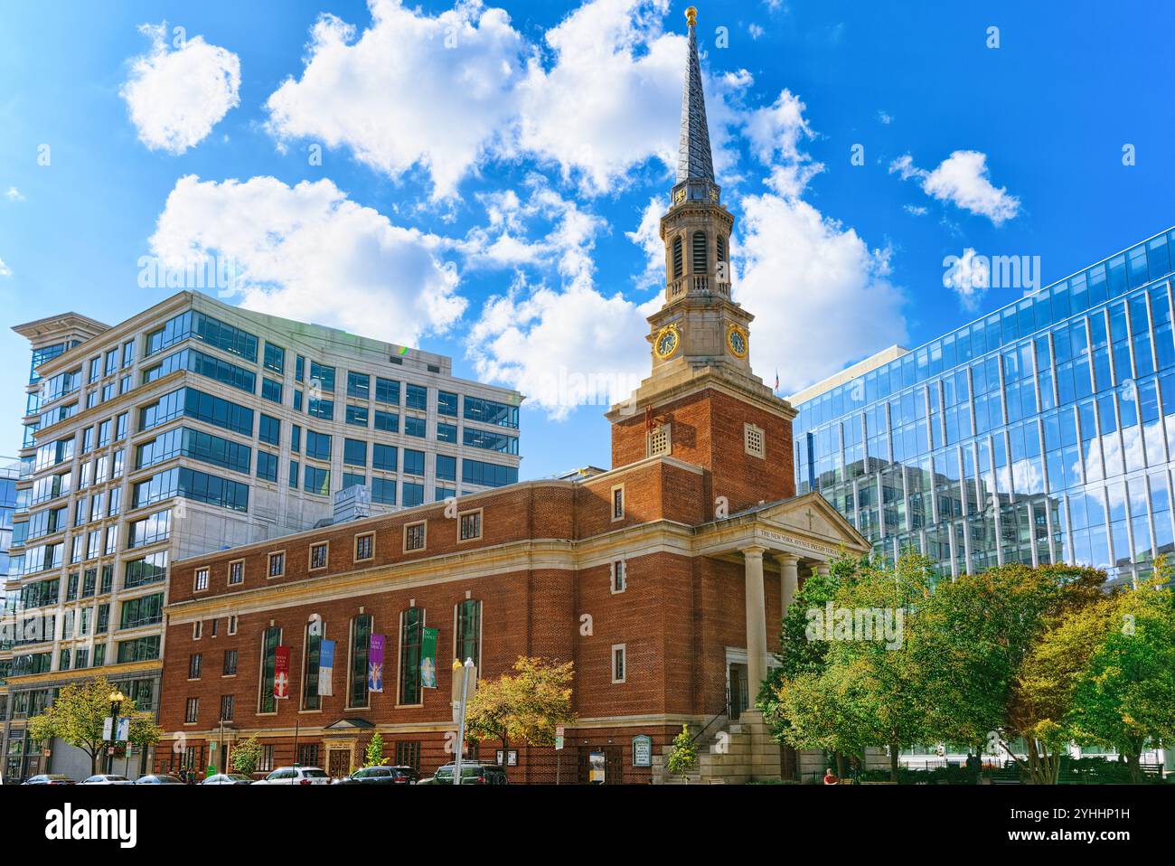 Washington, DC, Stati Uniti d'America - settembre 09,2017 : New York Avenue Presbyterian Church, urban cityscape di Washington, DC. Foto Stock