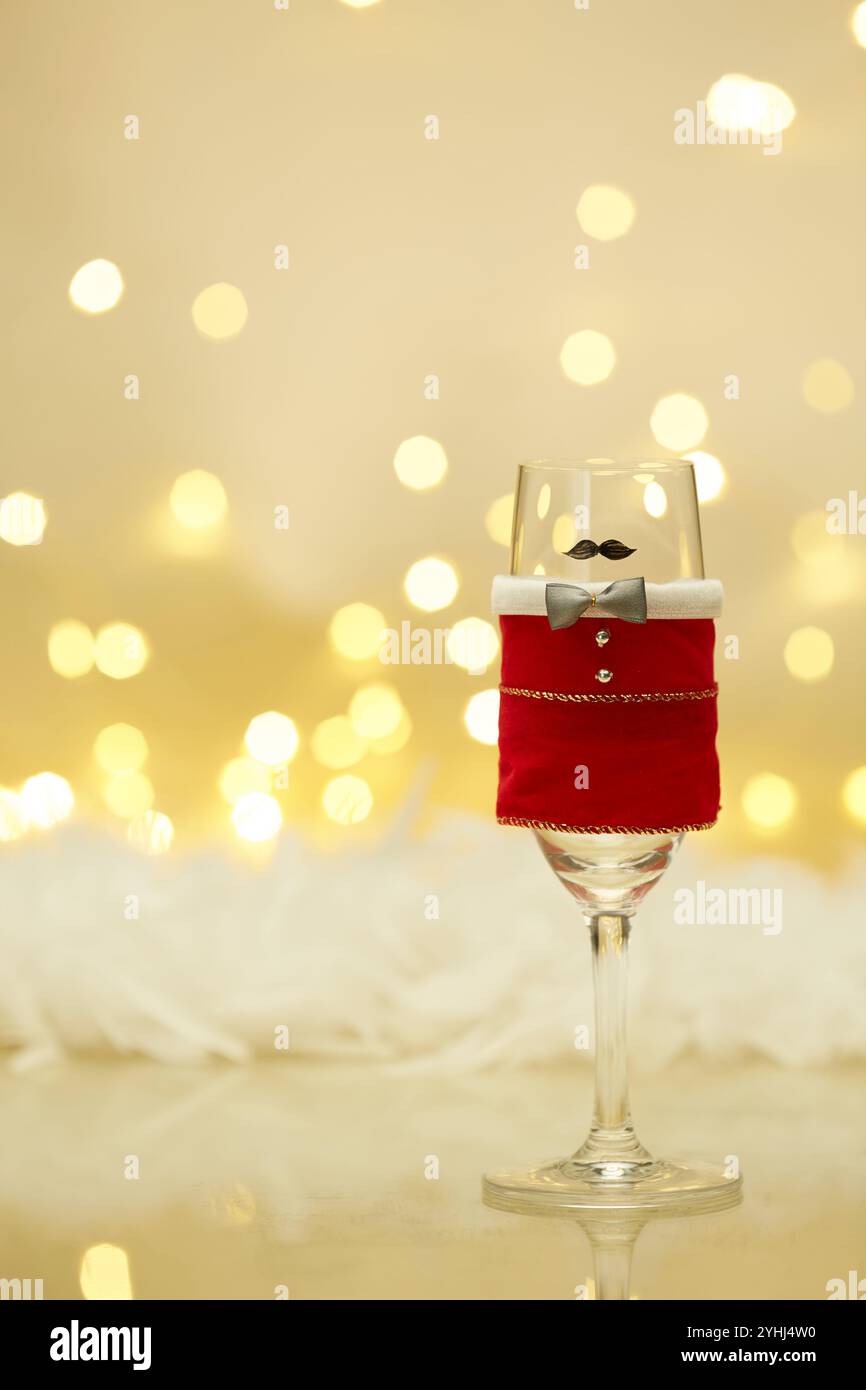 Orecchini Pendenti A Forma Di Bicchiere Di Babbo Natale - Rosso E Bianco, Tema Natalizio
