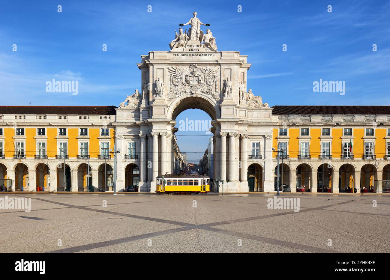Rua Augusta Arch è un edificio storico e trionfale a Lisbona, in Piazza del commercio, Portogallo Foto Stock