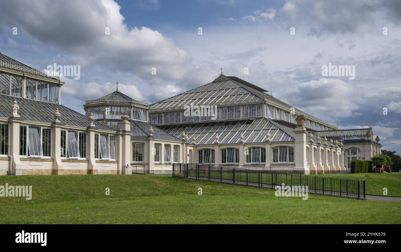 Temperate House, la più grande serra vittoriana del mondo, Royal Botanic Gardens (Kew Gardens), sito patrimonio dell'umanità dell'UNESCO, Kew, Greater London, Foto Stock
