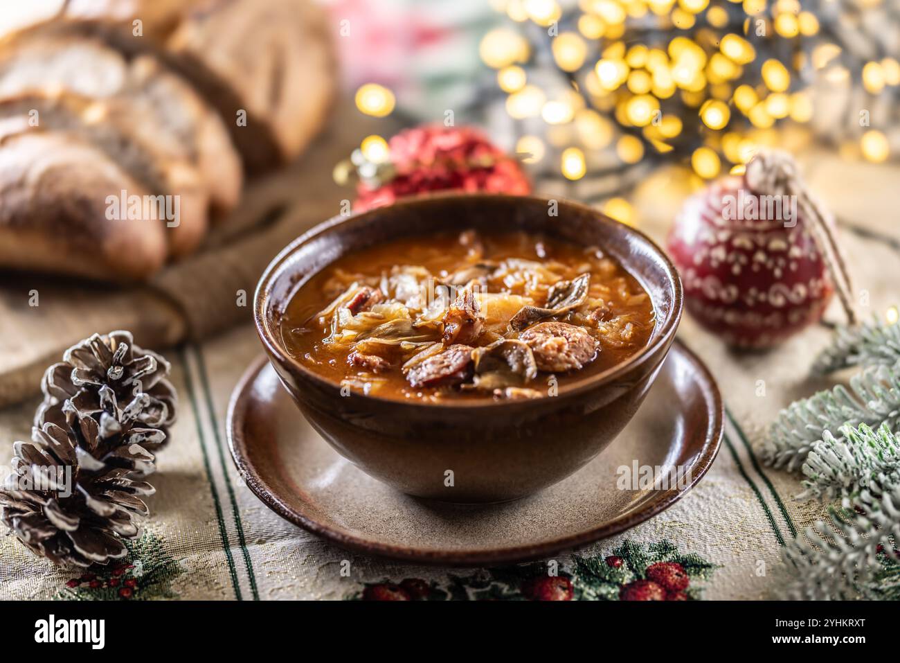 Zuppa di cavolo di Natale, un tradizionale piatto natalizio dell'Europa orientale. Foto Stock