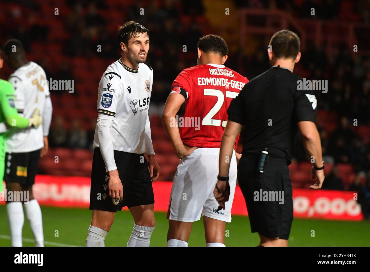 Londra, Inghilterra. 12 novembre 2024. Carl Jenkinson durante il Bristol Street Motors Trophy match tra Charlton Athletic e Bromley alla Valley, Londra. Kyle Andrews/Alamy Live News Foto Stock