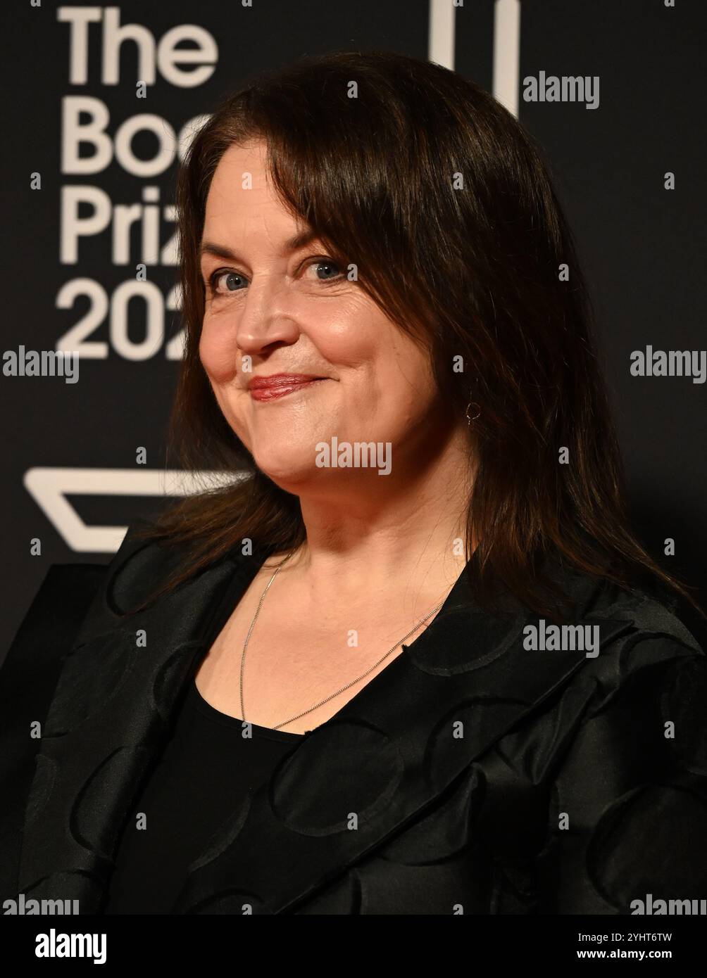 LONDRA, REGNO UNITO. 11 novembre 2024. Ruth Jones OBE partecipa alla cerimonia del Booker Prize 2024, all'Old Billingsgate di Londra, Regno Unito. (Foto di 李世惠/SEE li/Picture Capital) credito: Vedi li/Picture Capital/Alamy Live News Foto Stock