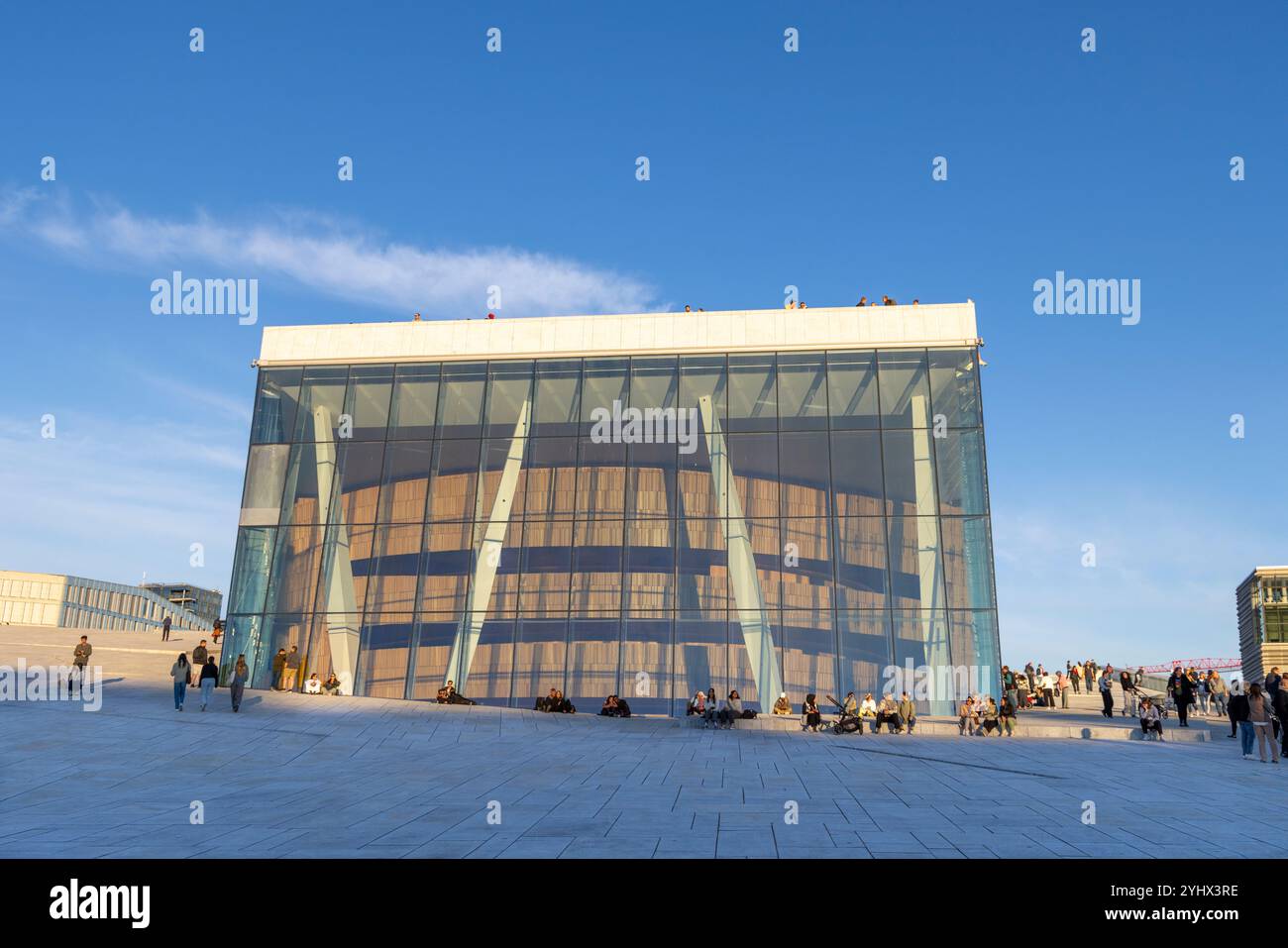 Incredibile architettura del Teatro dell'Opera di Oslo, inaugurato nel 2008 e sede dell'Opera e del Balletto Nazionale norvegese, e dell'opera nazionale Foto Stock