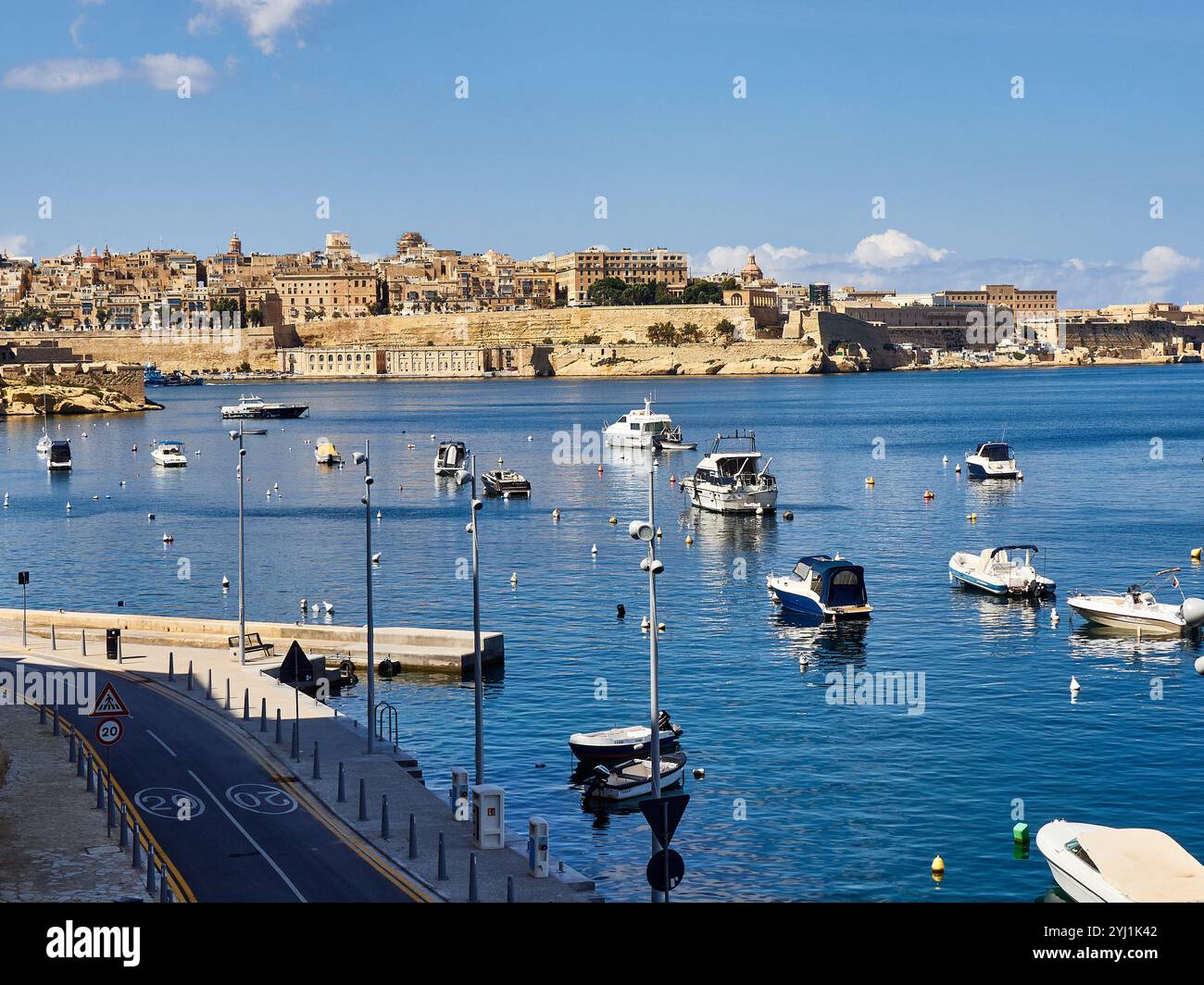 Vista panoramica di la Valletta dal mare, Malta Foto Stock