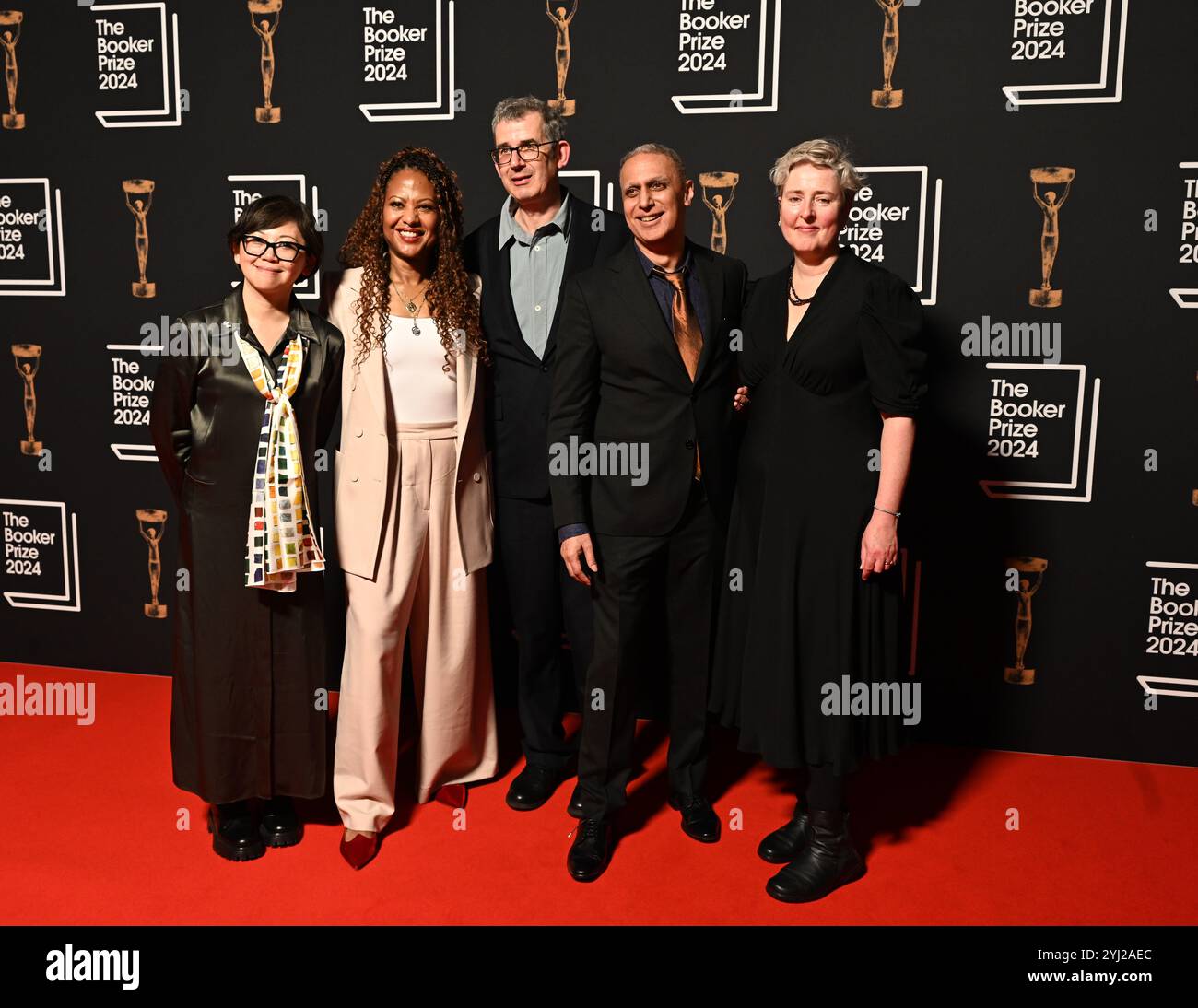 LONDRA, REGNO UNITO. 11 novembre 2024. Yiyun li, Sara Collins, Edmund de Waal, Nitin Sawhney, Justine Jordan partecipa alla cerimonia del Booker Prize 2024 all'Old Billingsgate di Londra, Regno Unito. (Foto di 李世惠/SEE li/Picture Capital) credito: Vedi li/Picture Capital/Alamy Live News Foto Stock