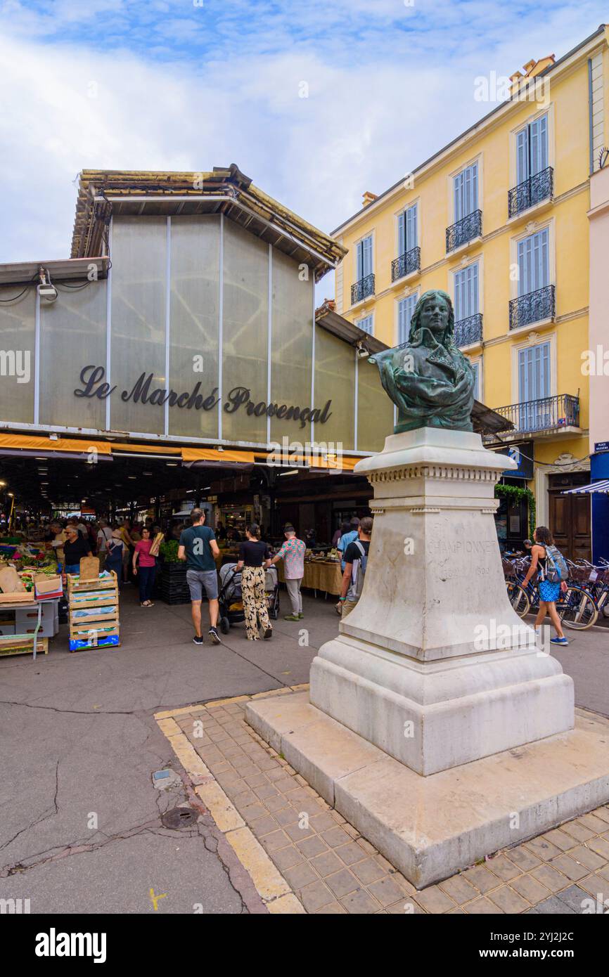 Ingresso al popolare mercato provenzale, Cours Massena, Antibes, Provence-Alpes-Côte d'Azur, Francia Foto Stock
