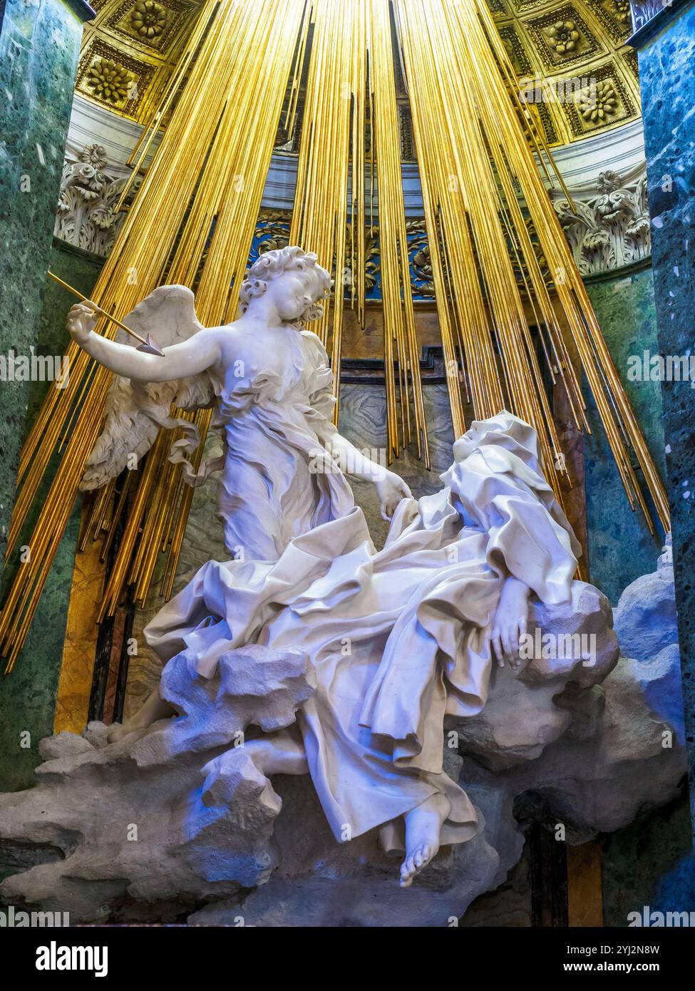 L'estasi di Santa Teresa nella Cappella di Santa Teresa di Gesù di Gian Lorenzo Bernini nella chiesa di Santa Maria della Vittoria - Roma, Italia Foto Stock