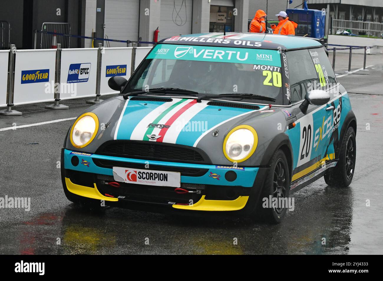 Riccardo Monti, EXCELR8 Motorsport, MINI Cooper, Vertu MINI Challenge Trophy 2024, gare di 20 minuti, gare monomarca, auto basate sulla R50 mi Foto Stock