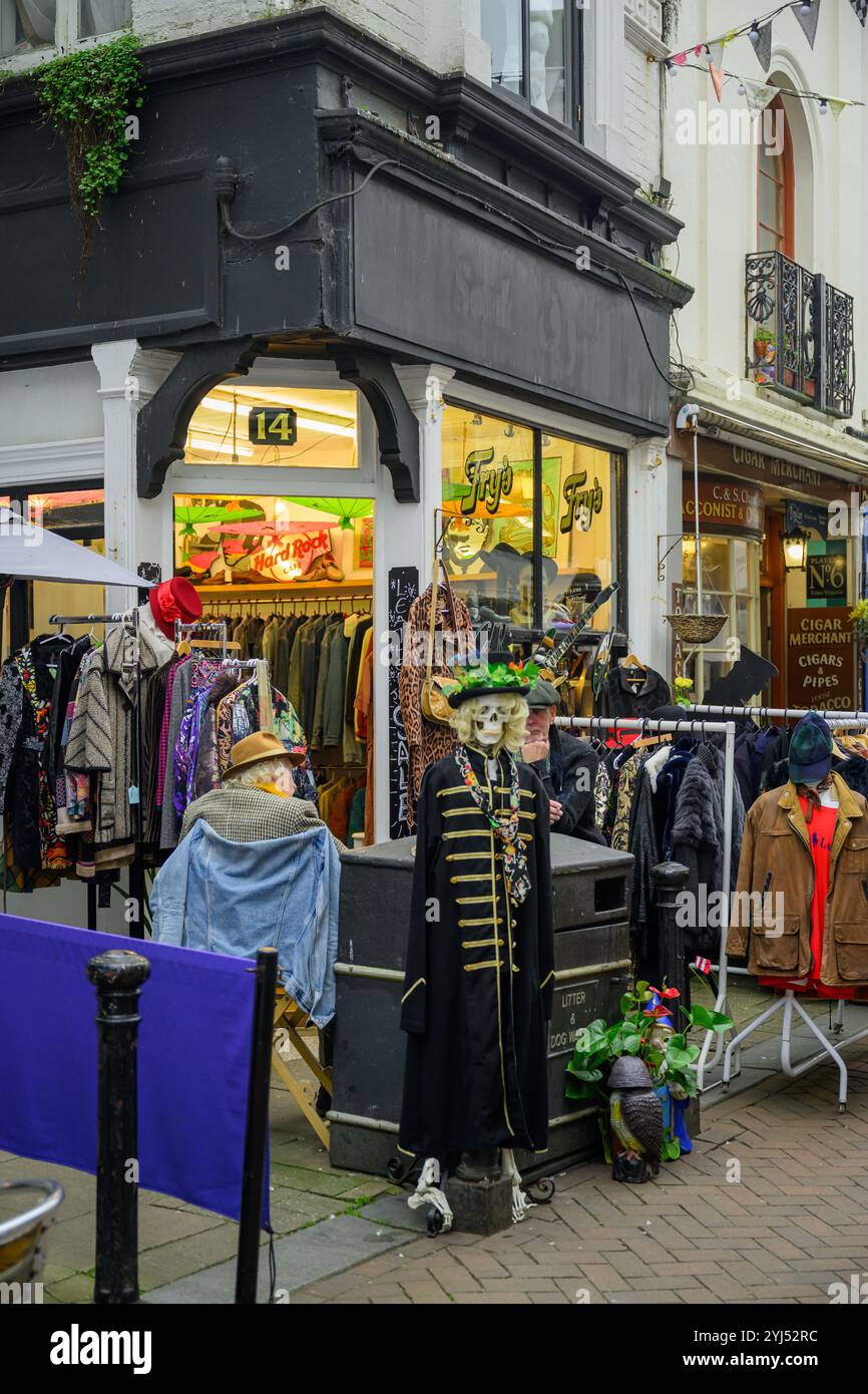 negozi famosi siti di abbigliamento inglesi