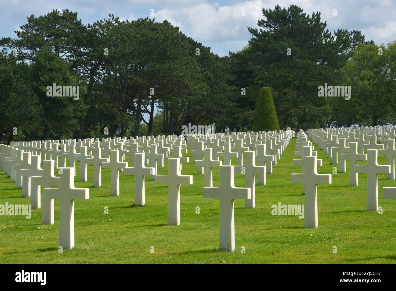 In Normandia, c'è il cimitero americano, britannico e tedesco per celebrare la memoria dei soldati morti nell'operazione Overlord D-Day durante il mondo Foto Stock