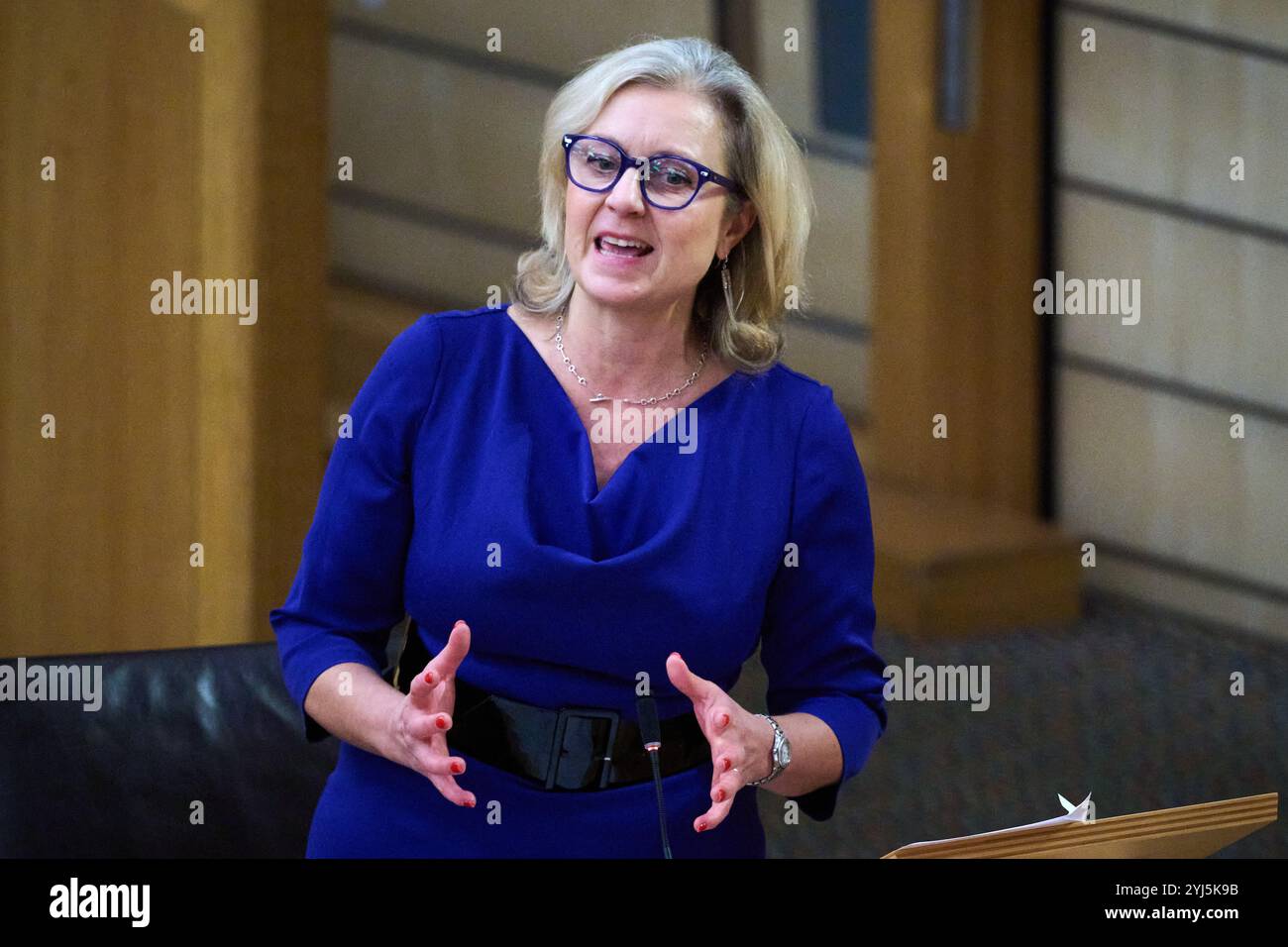 Edimburgo Scozia, Regno Unito 13 novembre 2024. Rachael Hamilton MSP al Parlamento scozzese per il dibattito del Partito Conservatore e Unionista scozzese sull'inversione del credito d'imposta per la famiglia sst/alamy live news Foto Stock