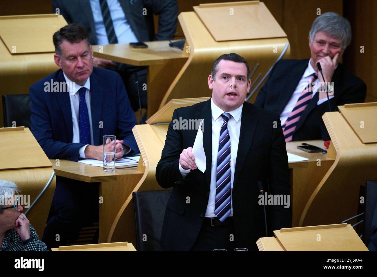 Edimburgo Scozia, Regno Unito 13 novembre 2024. Douglas Ross MSP al Parlamento scozzese per il dibattito del Partito Conservatore e Unionista scozzese sull'inversione del credito d'imposta per la famiglia sst/alamy live news Foto Stock