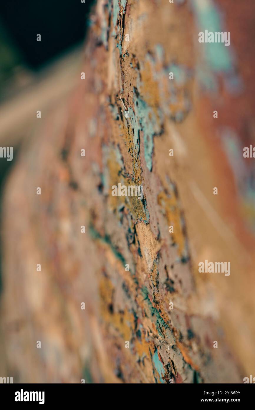 madera pintura descascarada Foto Stock
