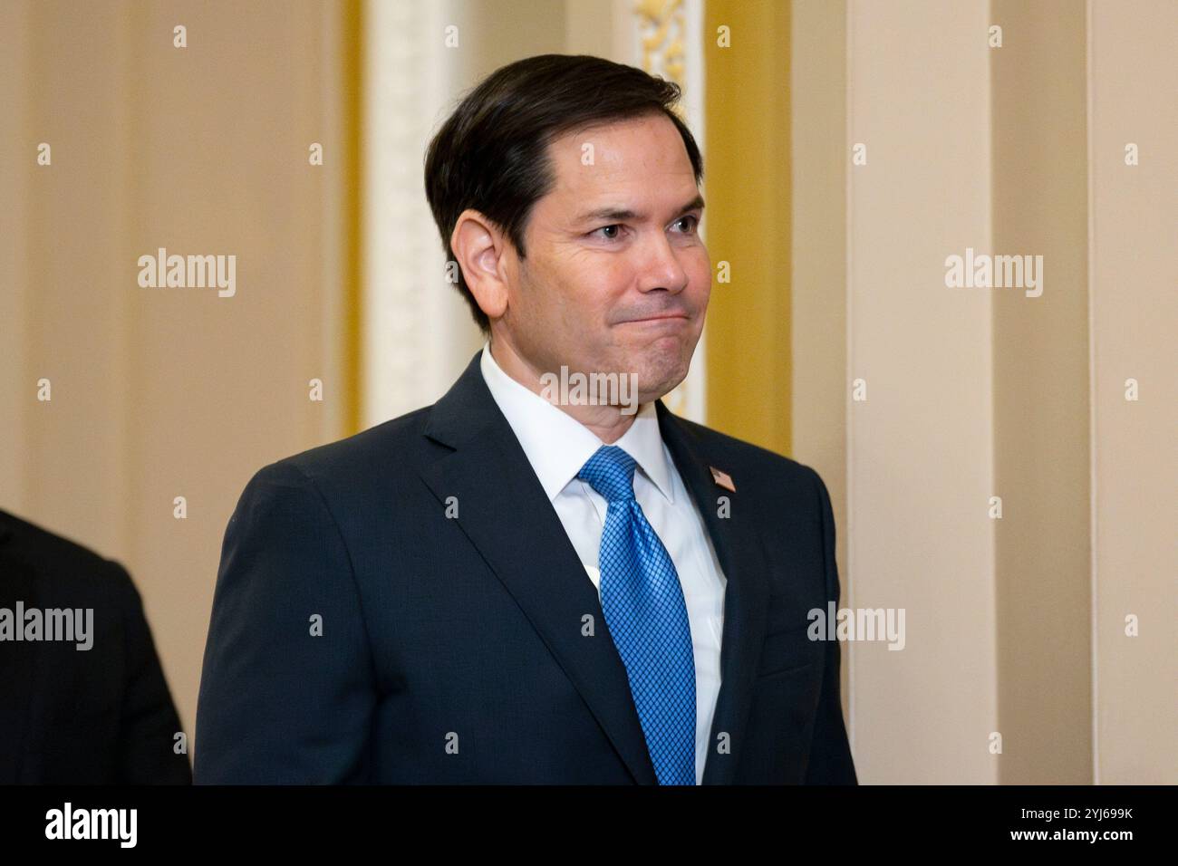 Washington, Stati Uniti. 13 novembre 2024. Il senatore Marco Rubio, R-FL, arriva in vista delle elezioni del Senato per la leadership repubblicana al Campidoglio degli Stati Uniti a Washington, DC, mercoledì 13 novembre 2024. Il senatore John Thune, R-SD, che si è candidato contro il senatore John Cornyn, R-TX, e il senatore Rick Scott, R-FL, è stato scelto per essere leader e sostituire l'attuale leader della maggioranza del Senato Mitch McConnell, R-KY, che si sta dimettendo dopo 18 anni. Rubio è l'attuale scelta del presidente eletto Donald Trump per la carica di Segretario di Stato. Foto di Bonnie Cash/UPI credito: UPI/Alamy Live News Foto Stock