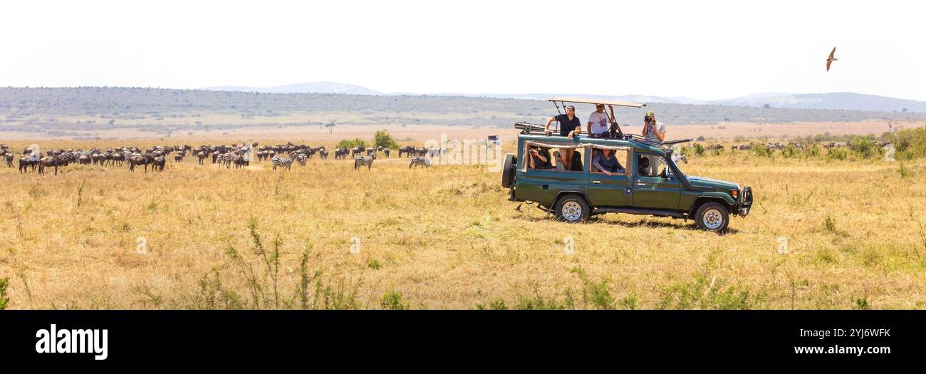 Turisti in safari in Africa orientale Foto Stock