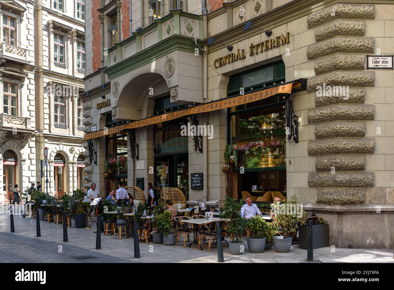 La terrazza del Central Cafe di Budapest Foto Stock