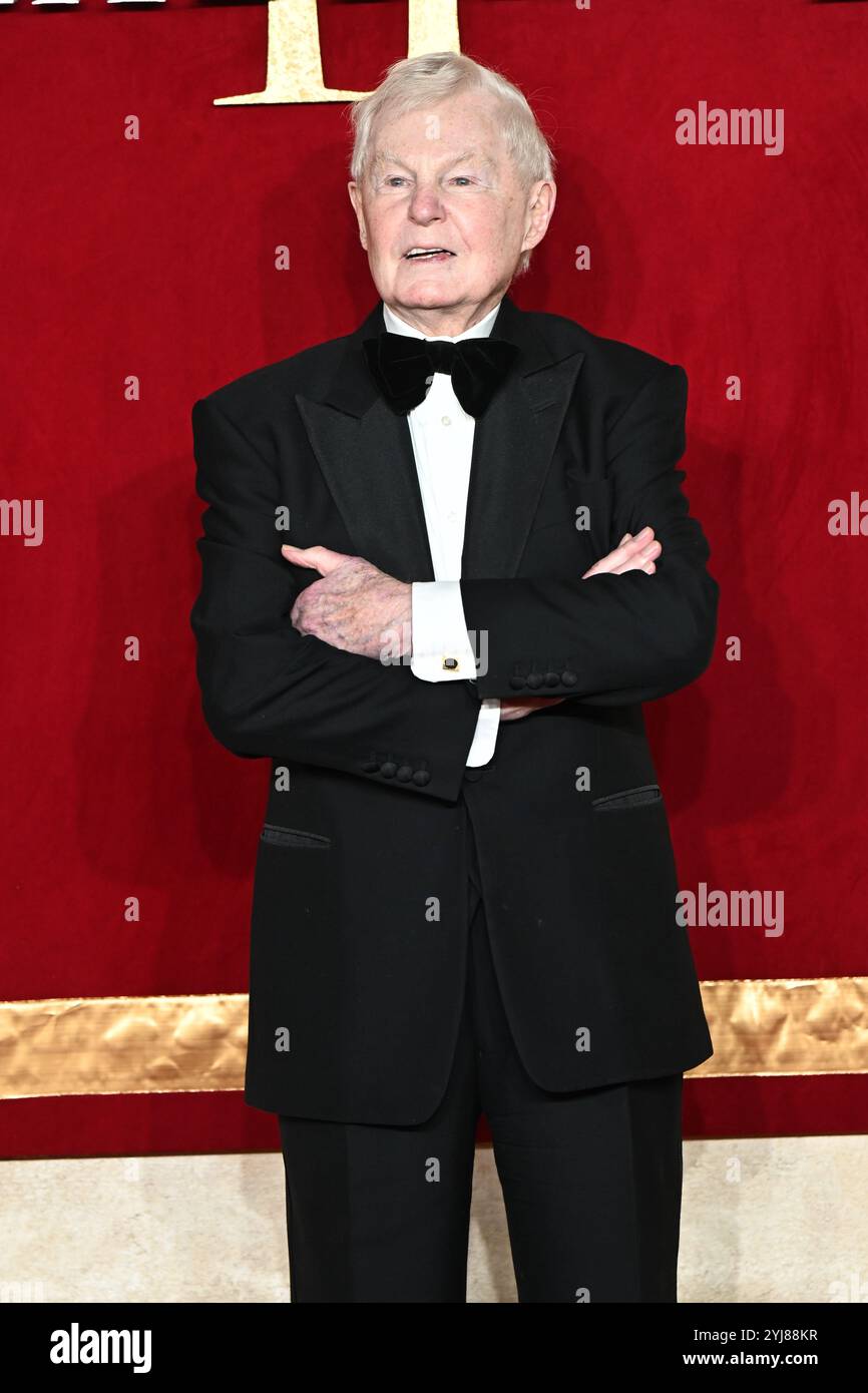 LONDRA, REGNO UNITO. 11 novembre 2024. Derek Jacobi partecipa a "Gladiator II" The Royal Film Performance e Global Premiere all'ODEON Luxe, Leicester Square a Londra, Regno Unito. (Foto di 李世惠/SEE li/Picture Capital) credito: Vedi li/Picture Capital/Alamy Live News Foto Stock